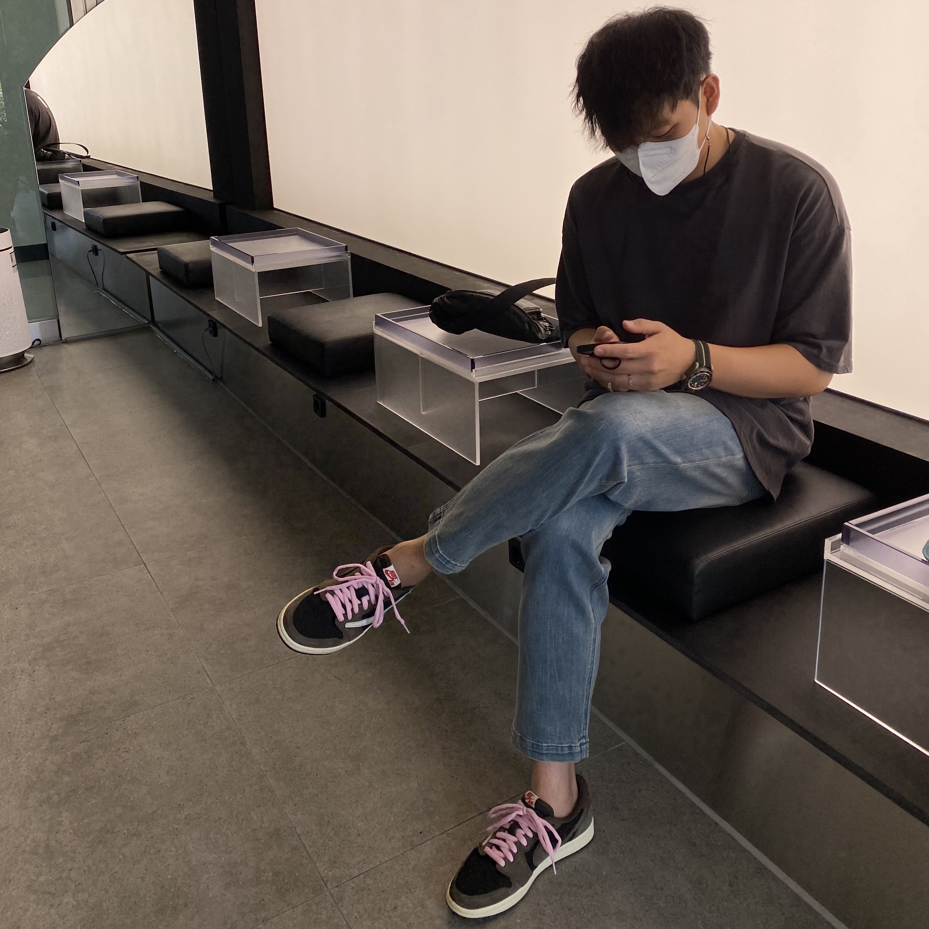 Jordan 1 x Travis Scott Retro Low OG SP Mocha 착용 스타일