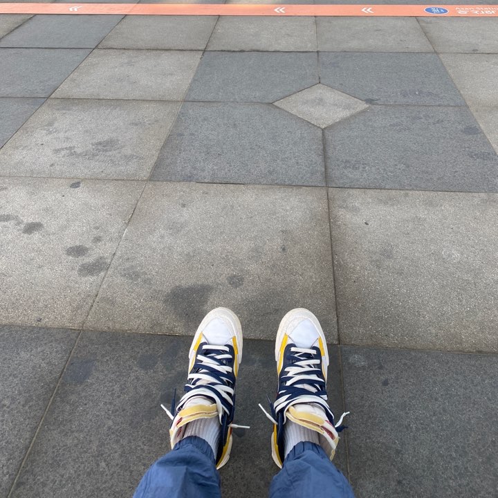 Nike x Sacai Blazer Mid Snow Beach 착용 스타일