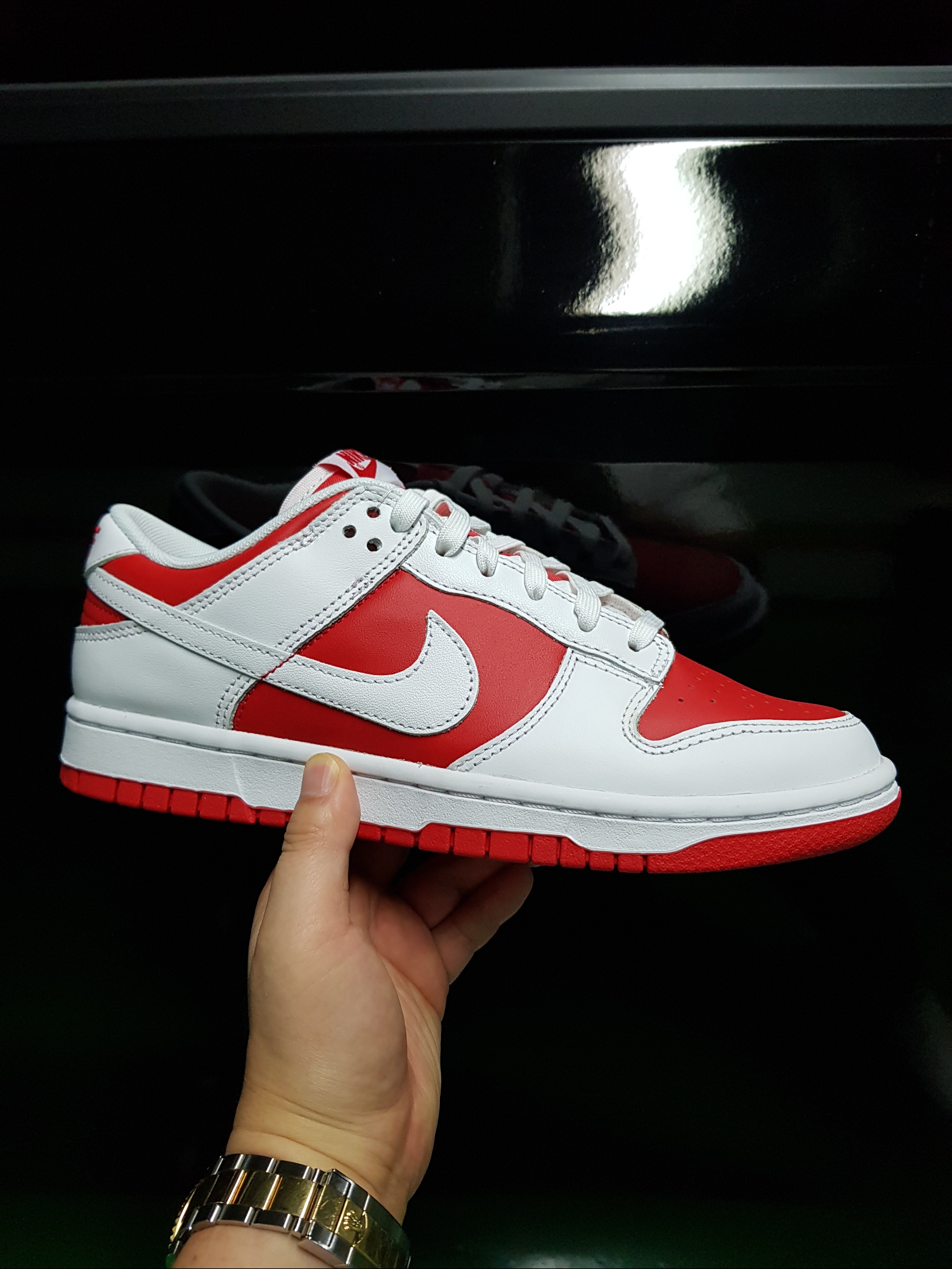 Nike Dunk Low Retro Championship Red 착용 스타일 - 1