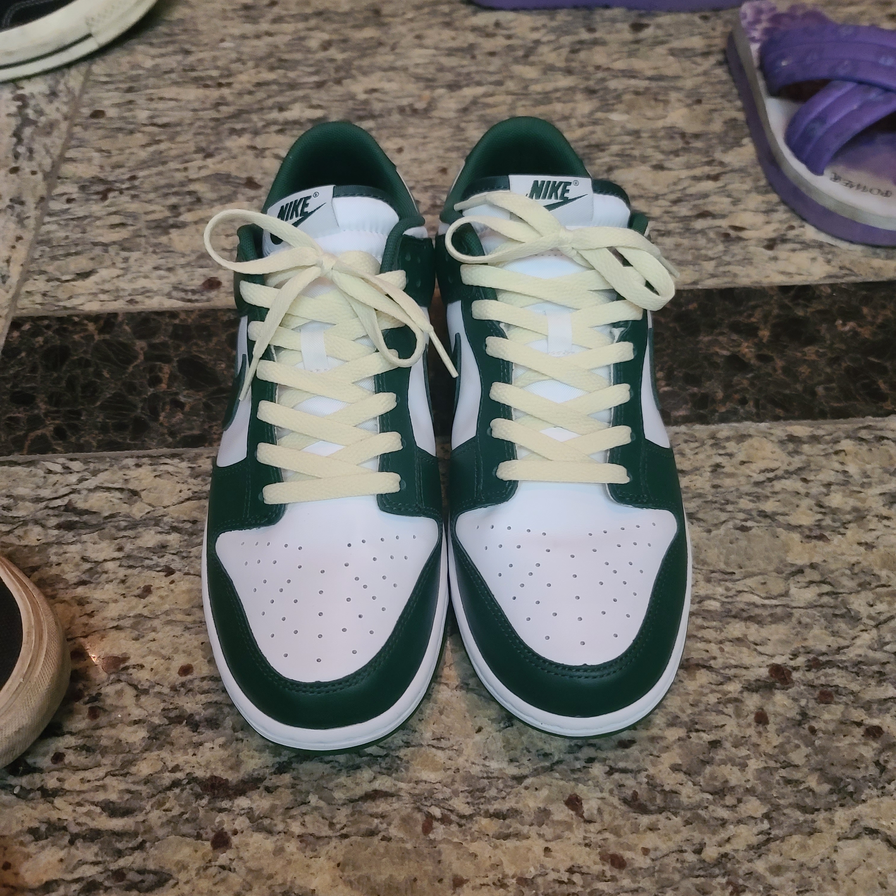 Nike Dunk Low Retro Varsity Green 착용 스타일 - 2