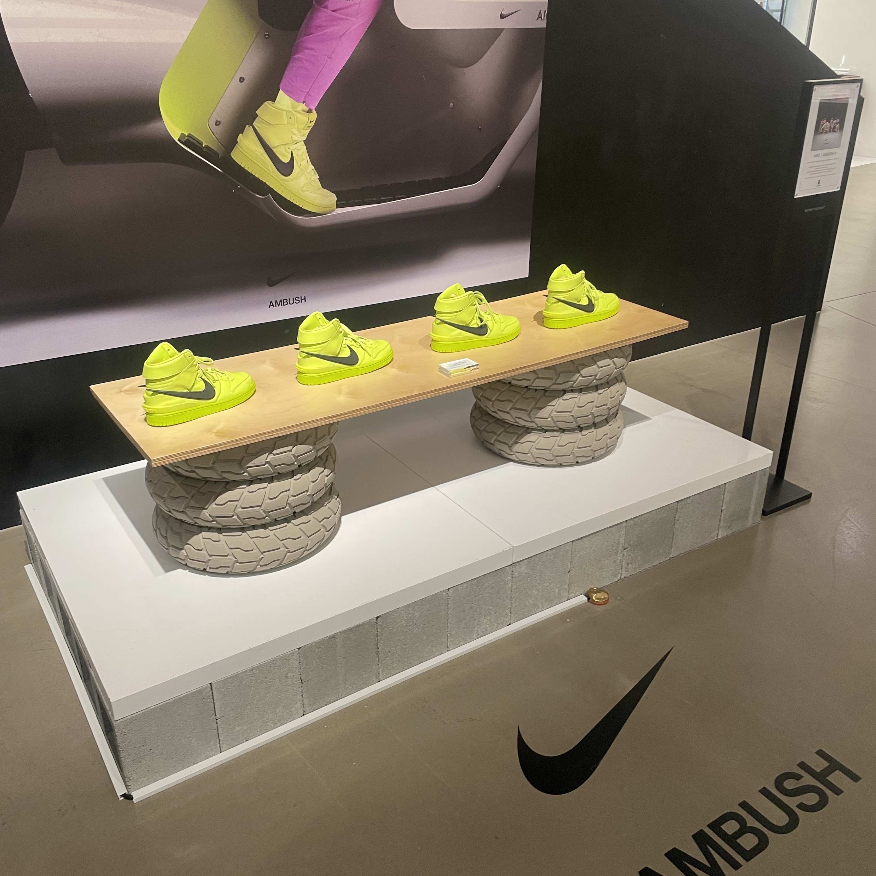 Nike x Ambush Dunk High Flash Lime 착용 스타일 - 5