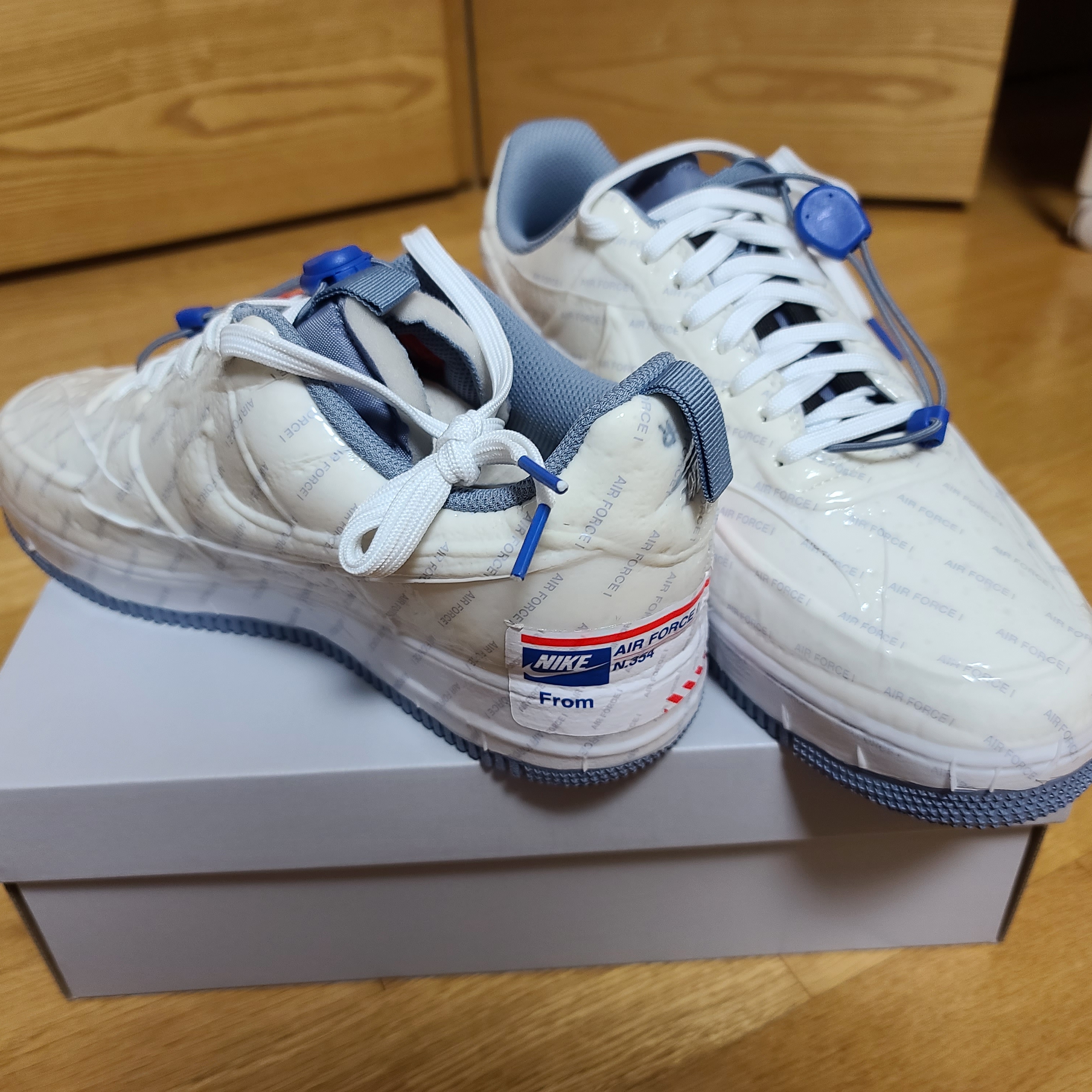 Nike Air Force 1 Low Experimental Postal Ghost 착용 스타일
