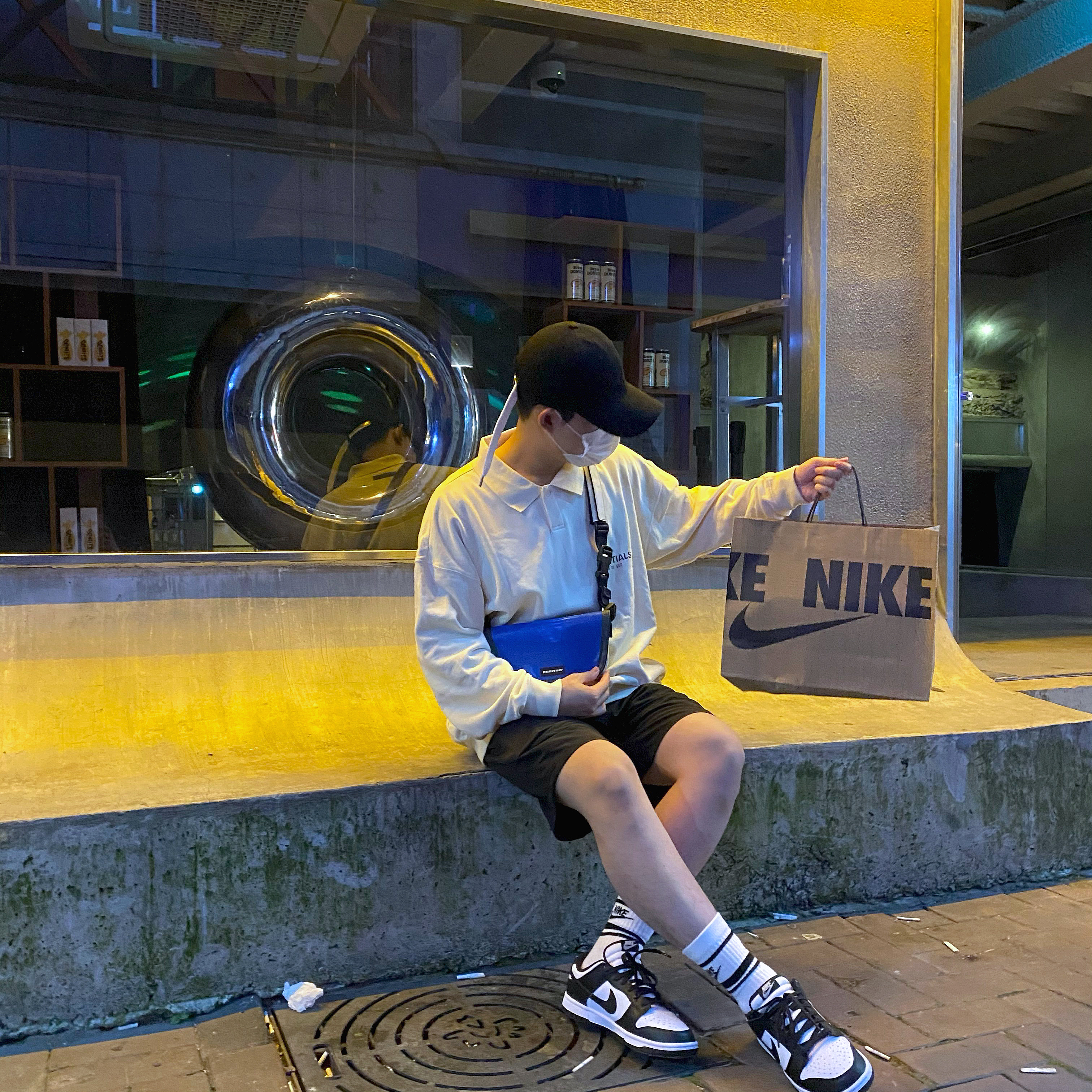 Nike Dunk Low Retro Black, Essentials Long Sleeve French Terry Polo Cream - 21SS 착용 스타일