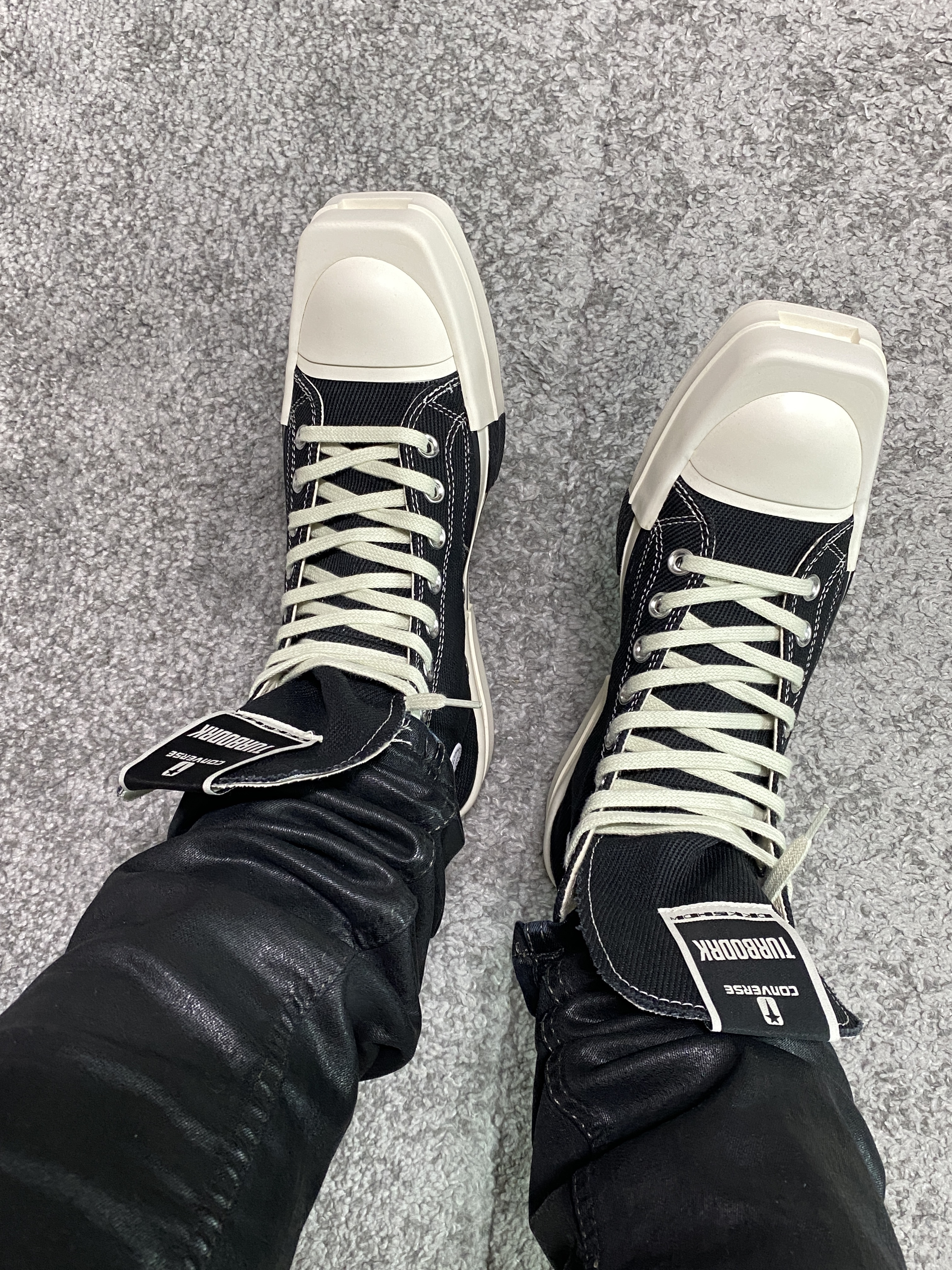 Converse x Drkshdw Turbodrk Chuck 70 Hi Black 착용 스타일 - 3