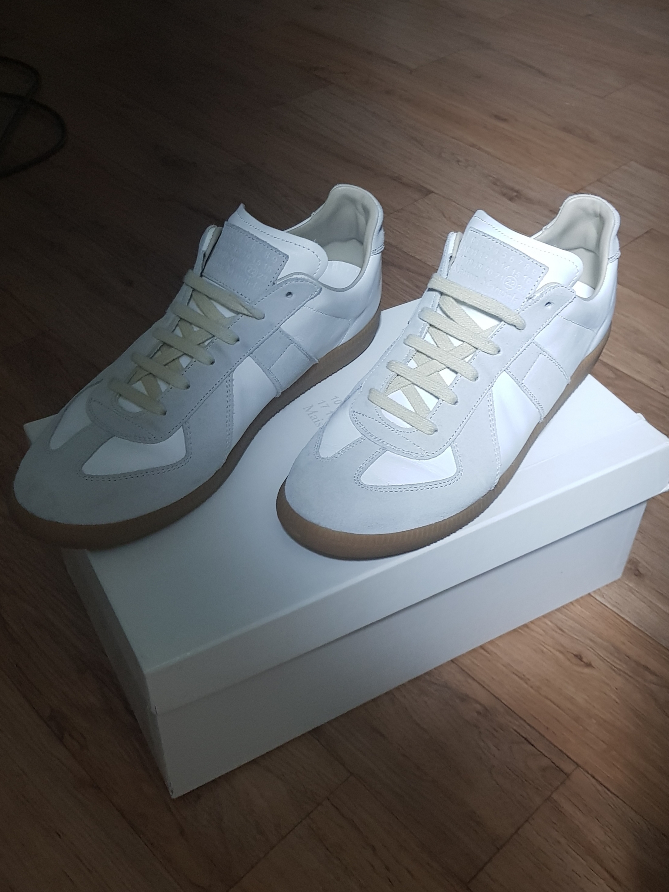 Maison Margiela Calfskin Replica Sneakers 착용 스타일 - 2
