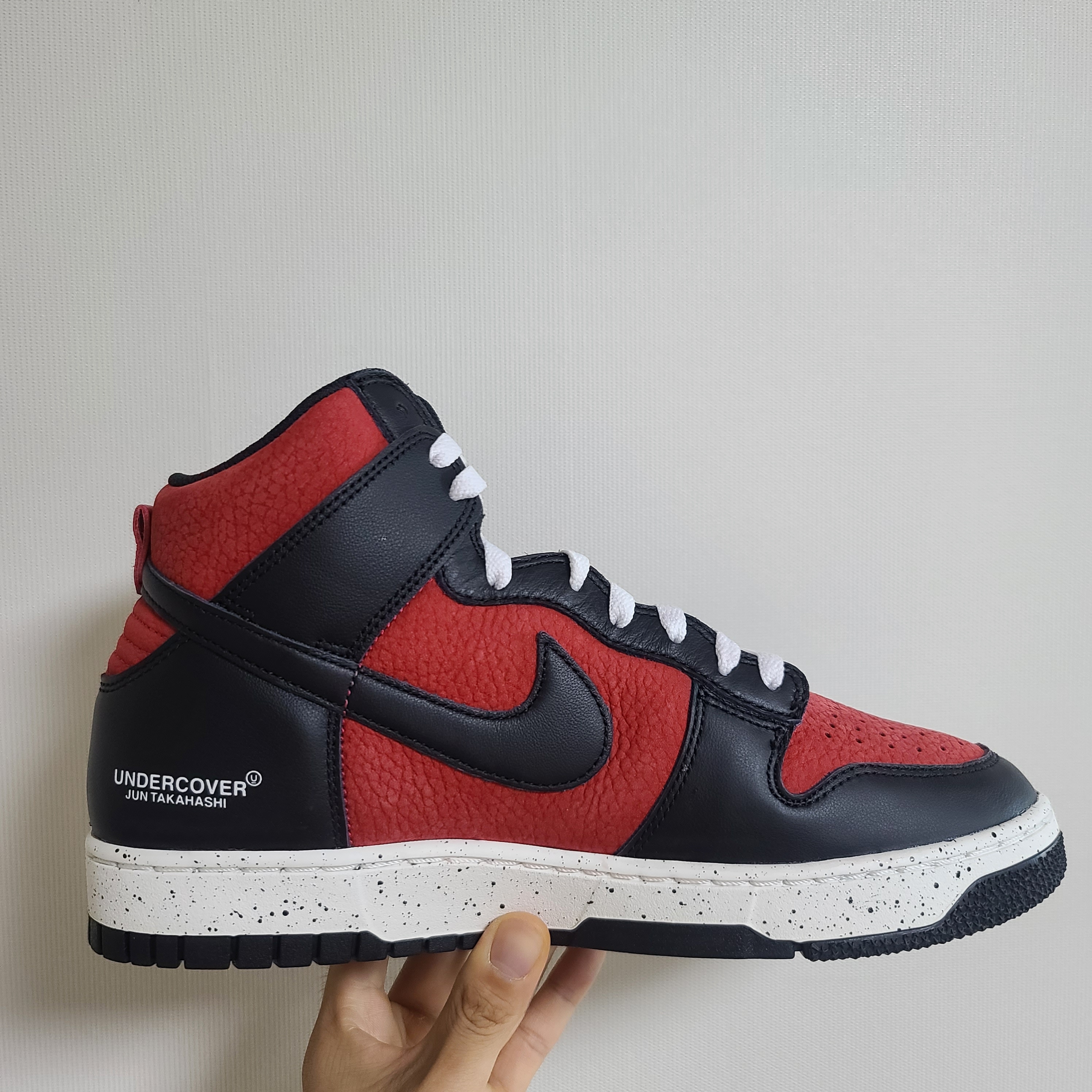 Nike x Undercover Dunk High 1985 Gym Red 착용 스타일 - 2