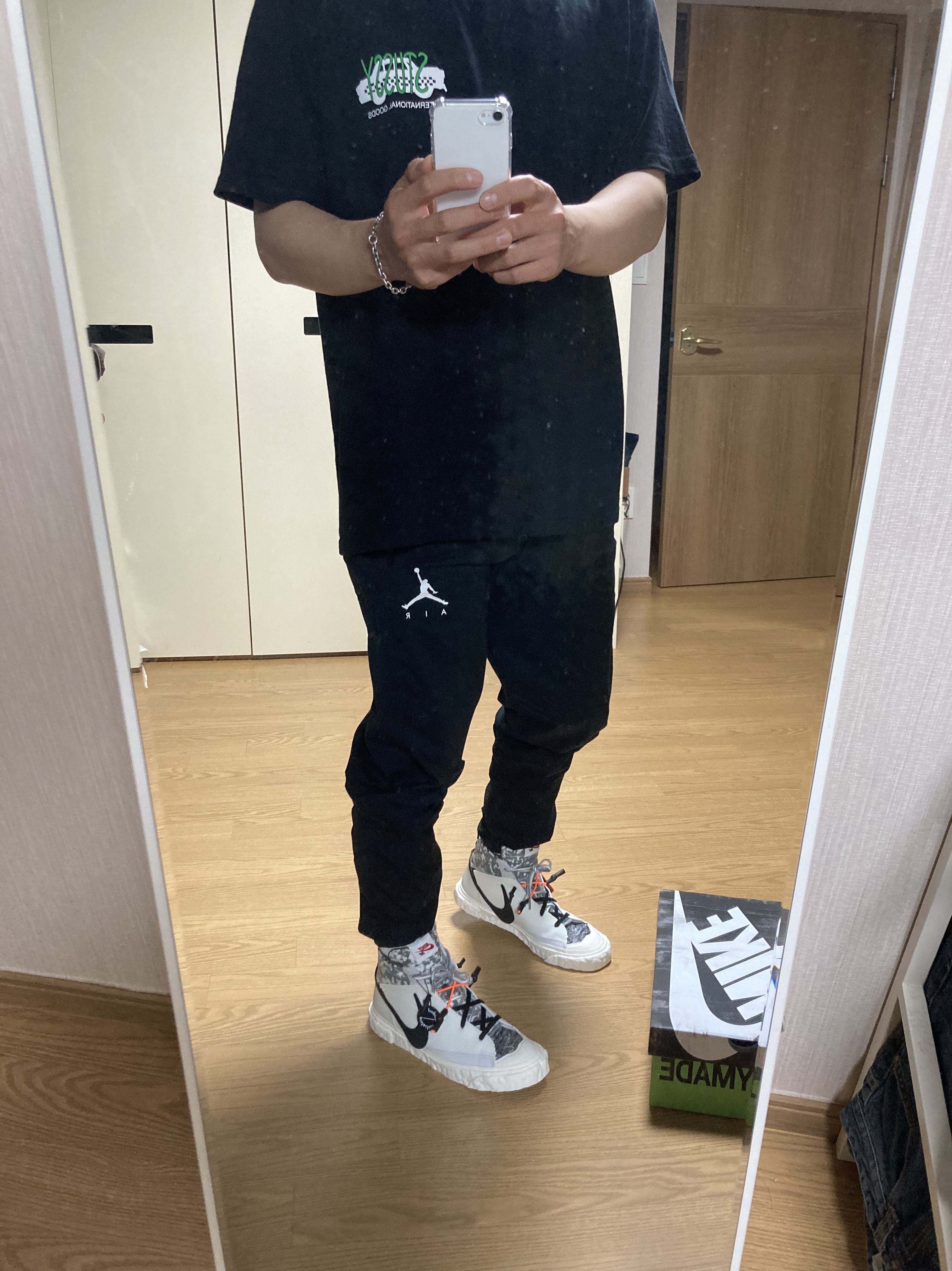 Nike x Readymade Blazer Mid White 착용 스타일 - 2