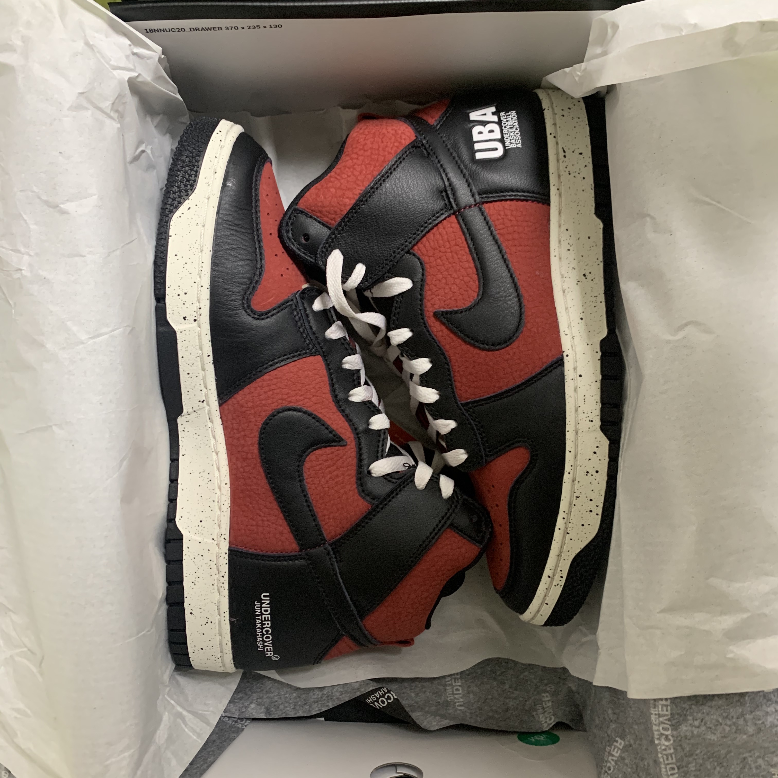 Nike x Undercover Dunk High 1985 Gym Red 착용 스타일 - 3