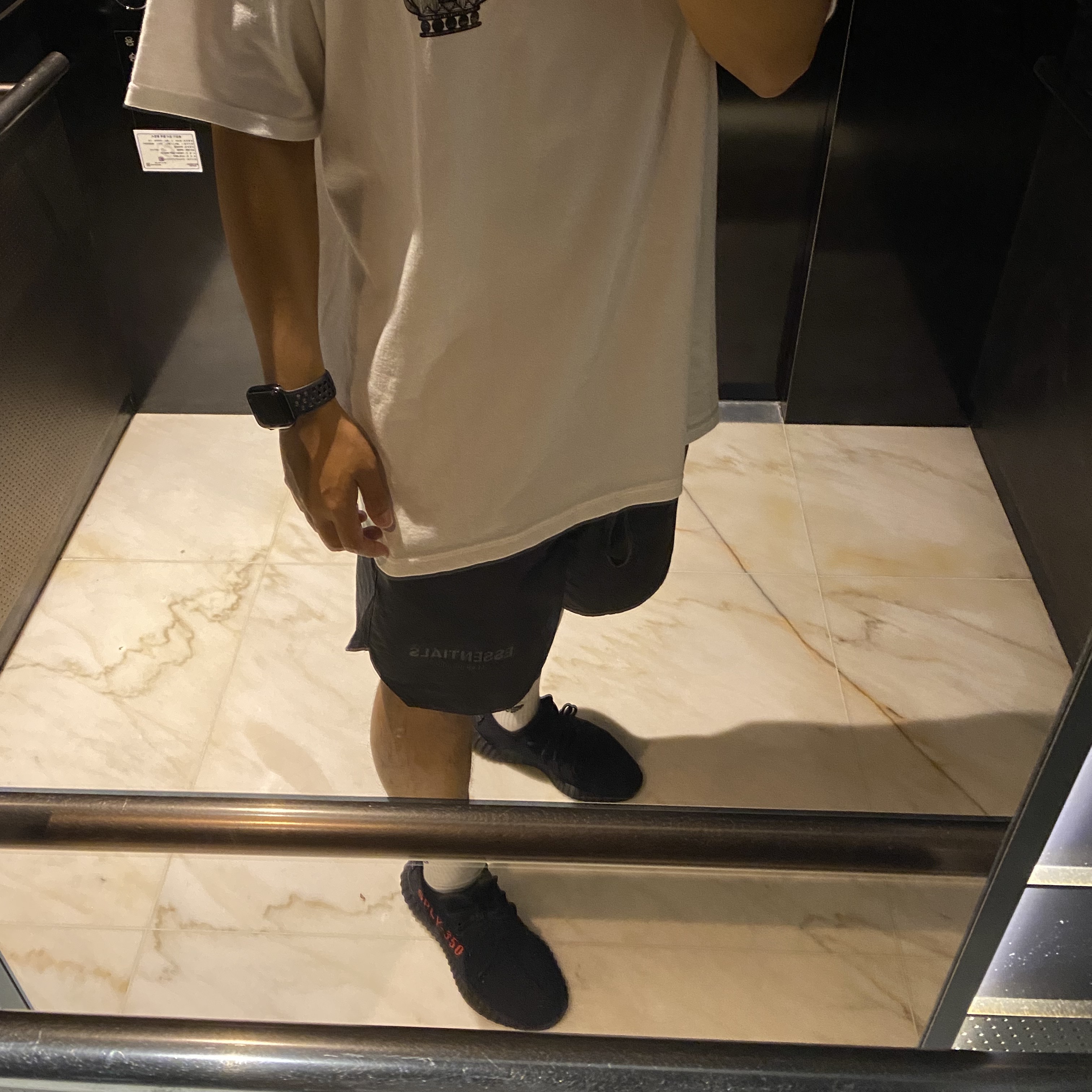 Adidas Yeezy Boost 350 V2 Black Red 2020, Essentials Volley Shorts Black - 21SS 착용 스타일