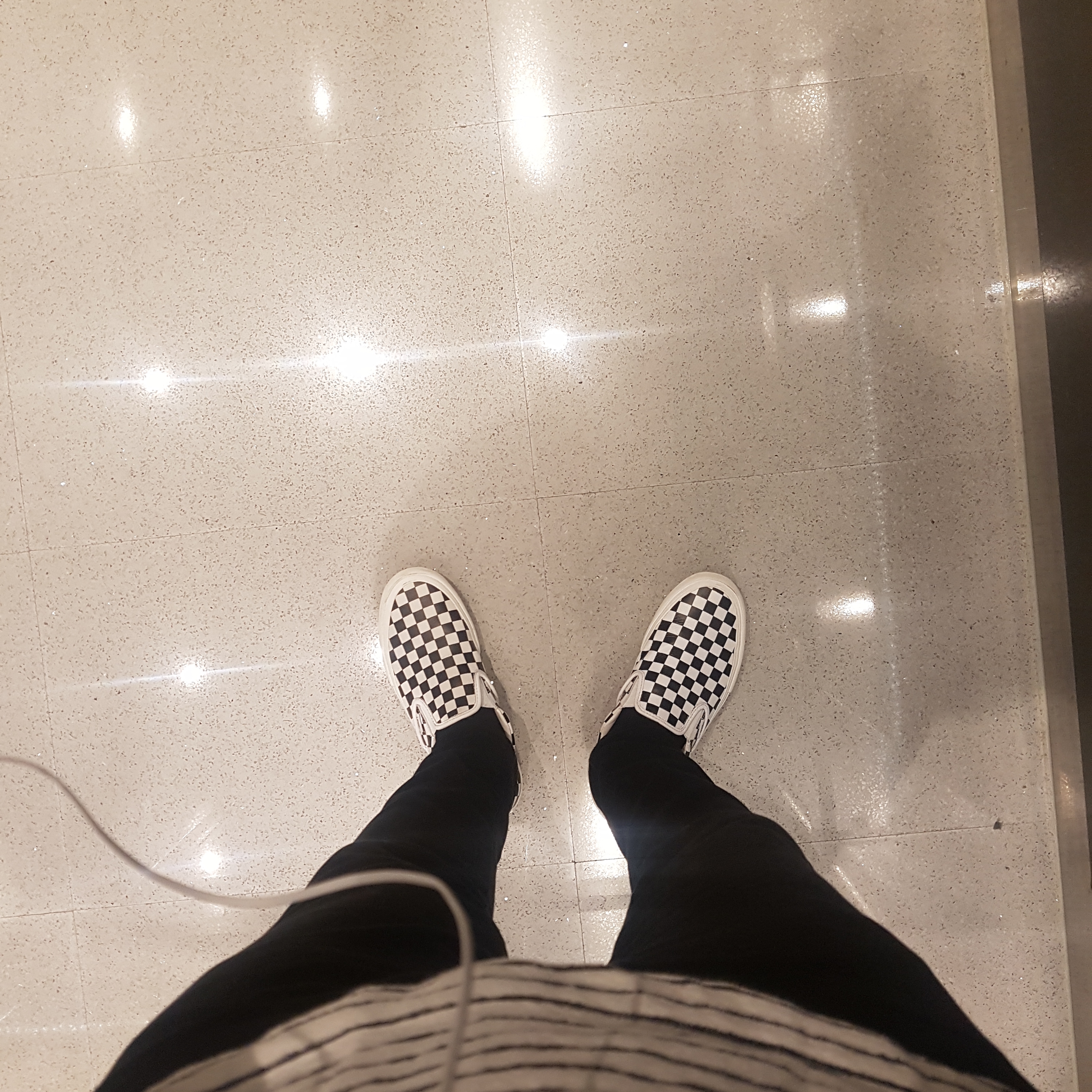 Vans Vault x Engineered Garments Classic Slip-On LX Black Checkerboard 착용 스타일 - 1