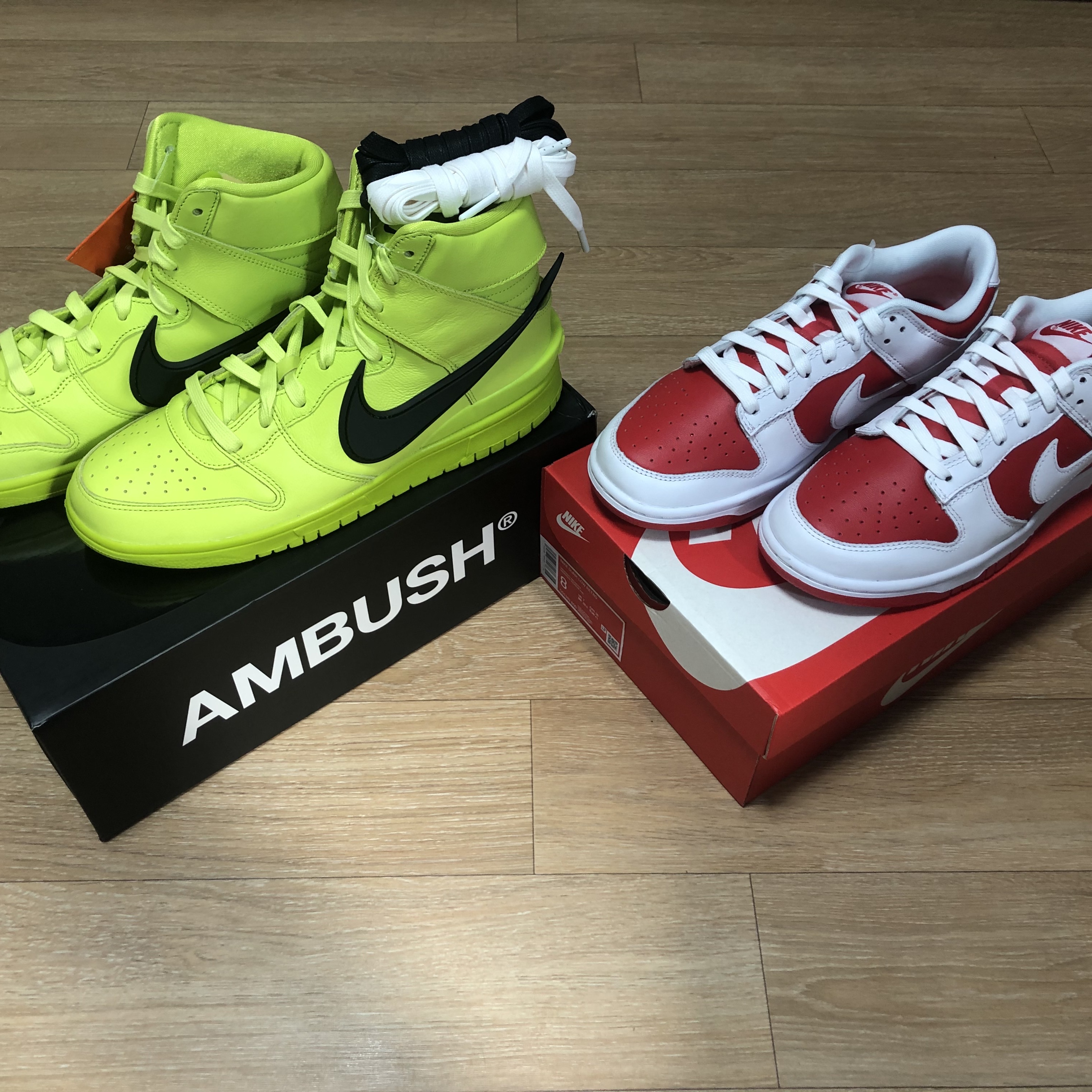 Nike x Ambush Dunk High Flash Lime, Nike Dunk Low Retro Championship Red 착용 스타일