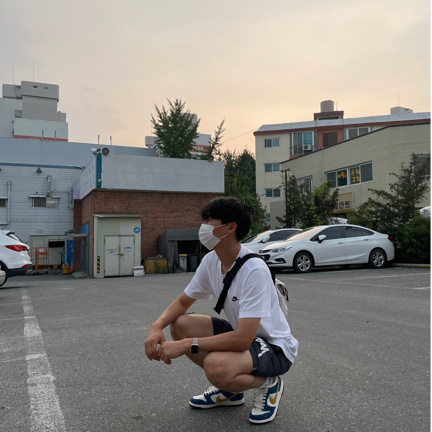 Nike x Stussy Water Shorts Off Noir, Nike x Kasina Dunk Low 80's Bus 착용 스타일