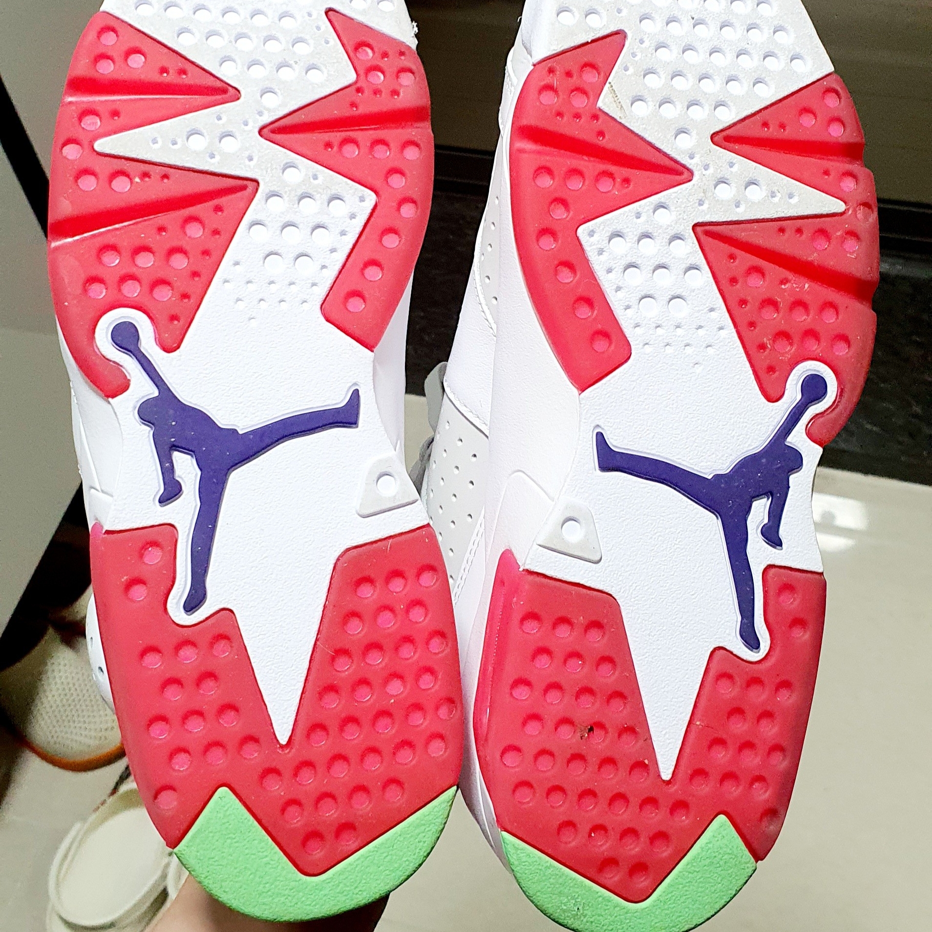 Jordan 6 Retro Hare 착용 스타일 - 4