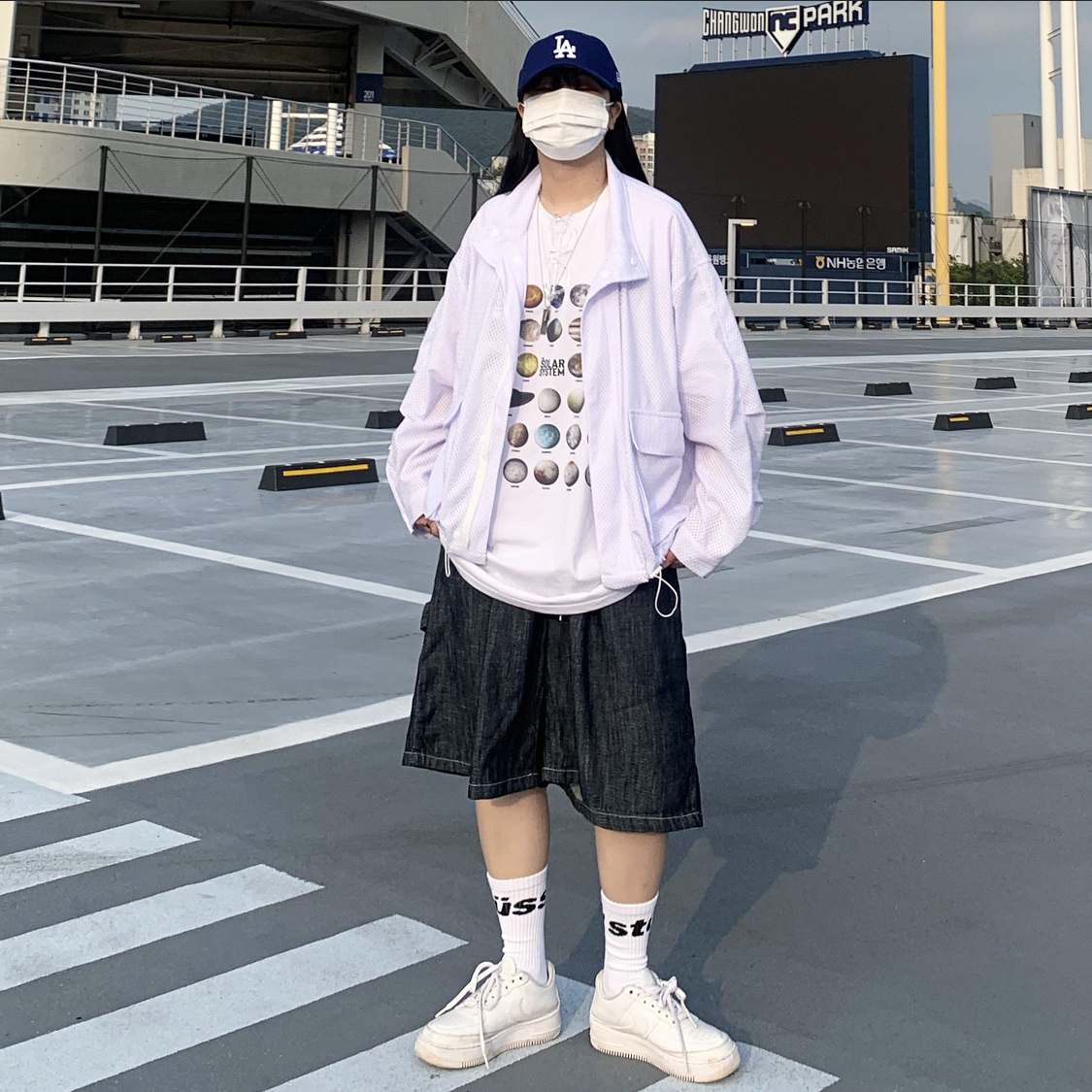 (W) Nike Air Force 1 Jester XX Triple White 착용 스타일 - 2