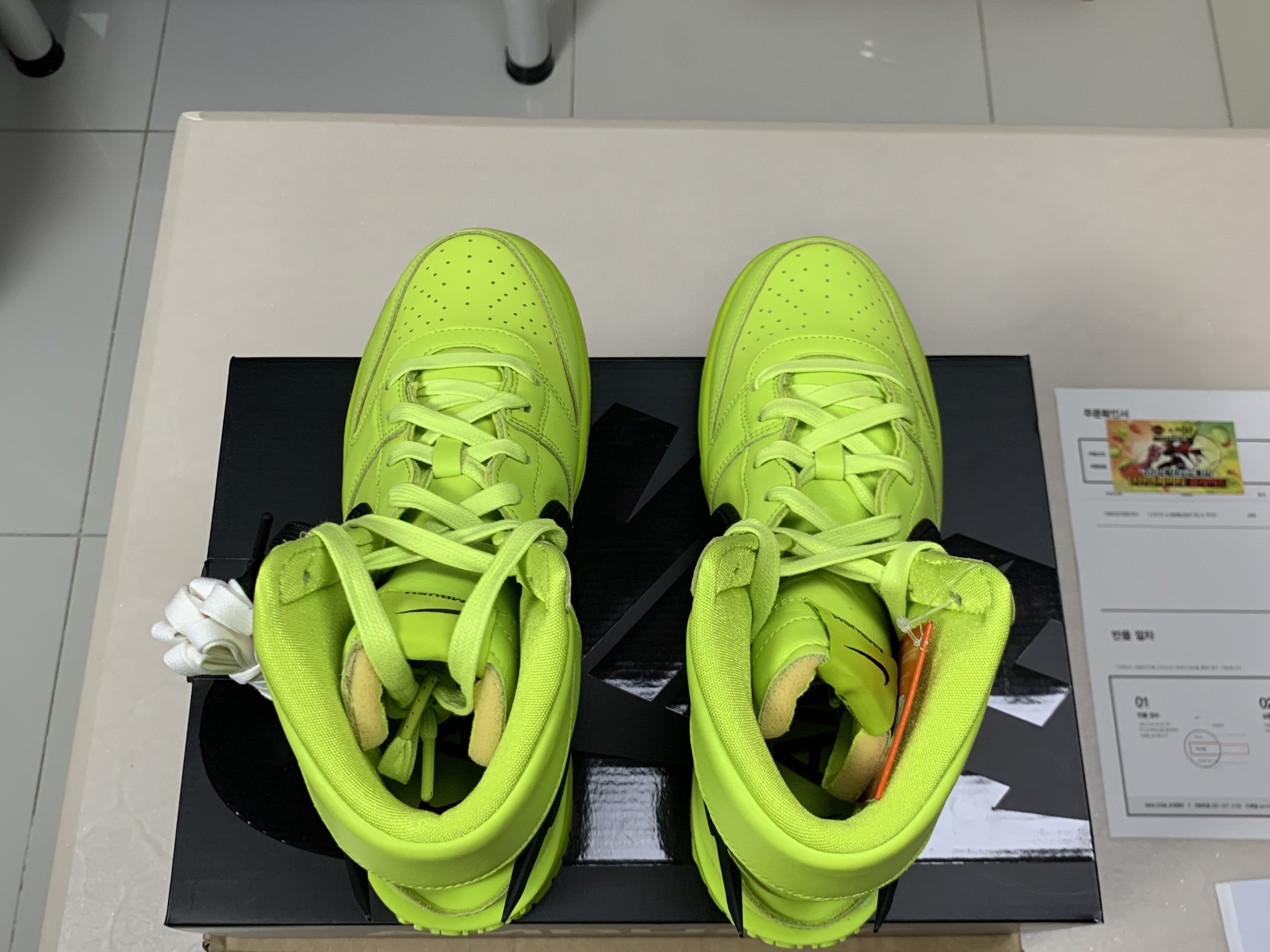 Nike x Ambush Dunk High Flash Lime 착용 스타일 - 5