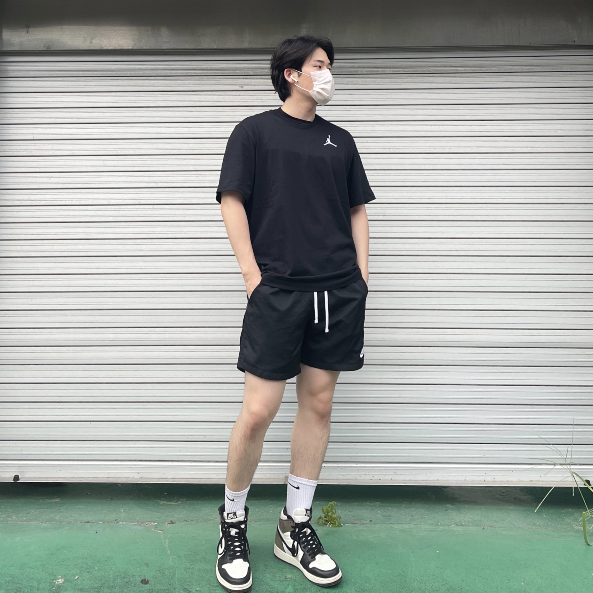 Jordan 1 Retro High OG Black Mocha 착용 스타일