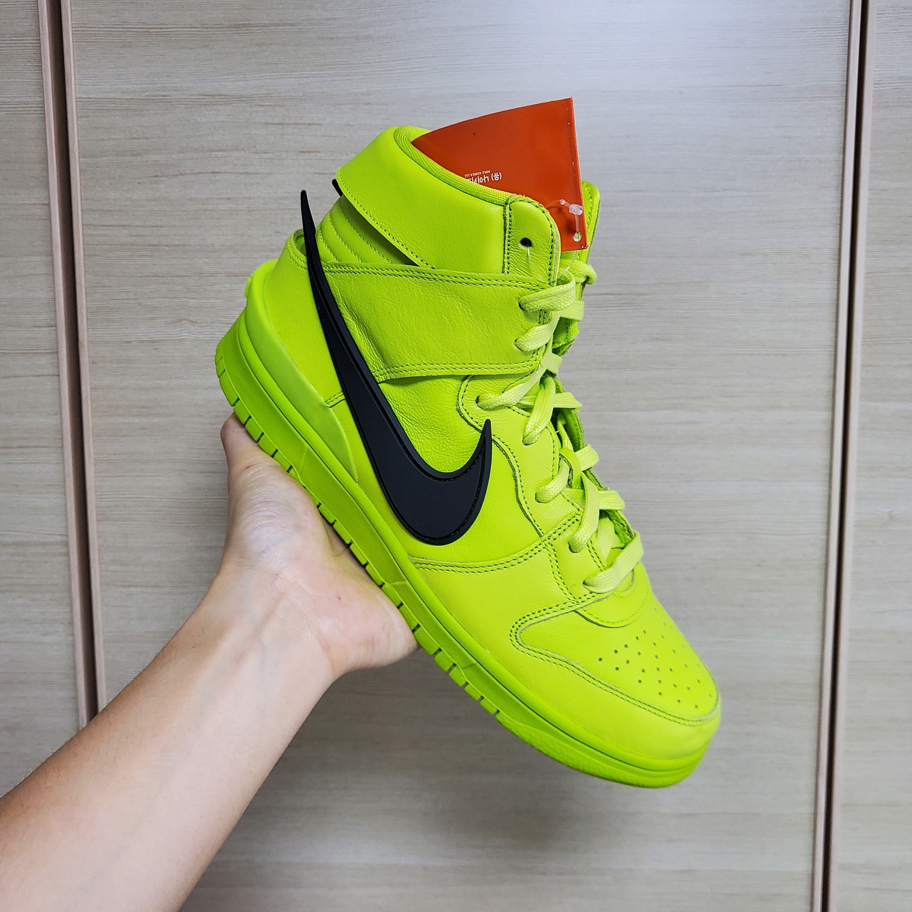 Nike x Ambush Dunk High Flash Lime 착용 스타일 - 1