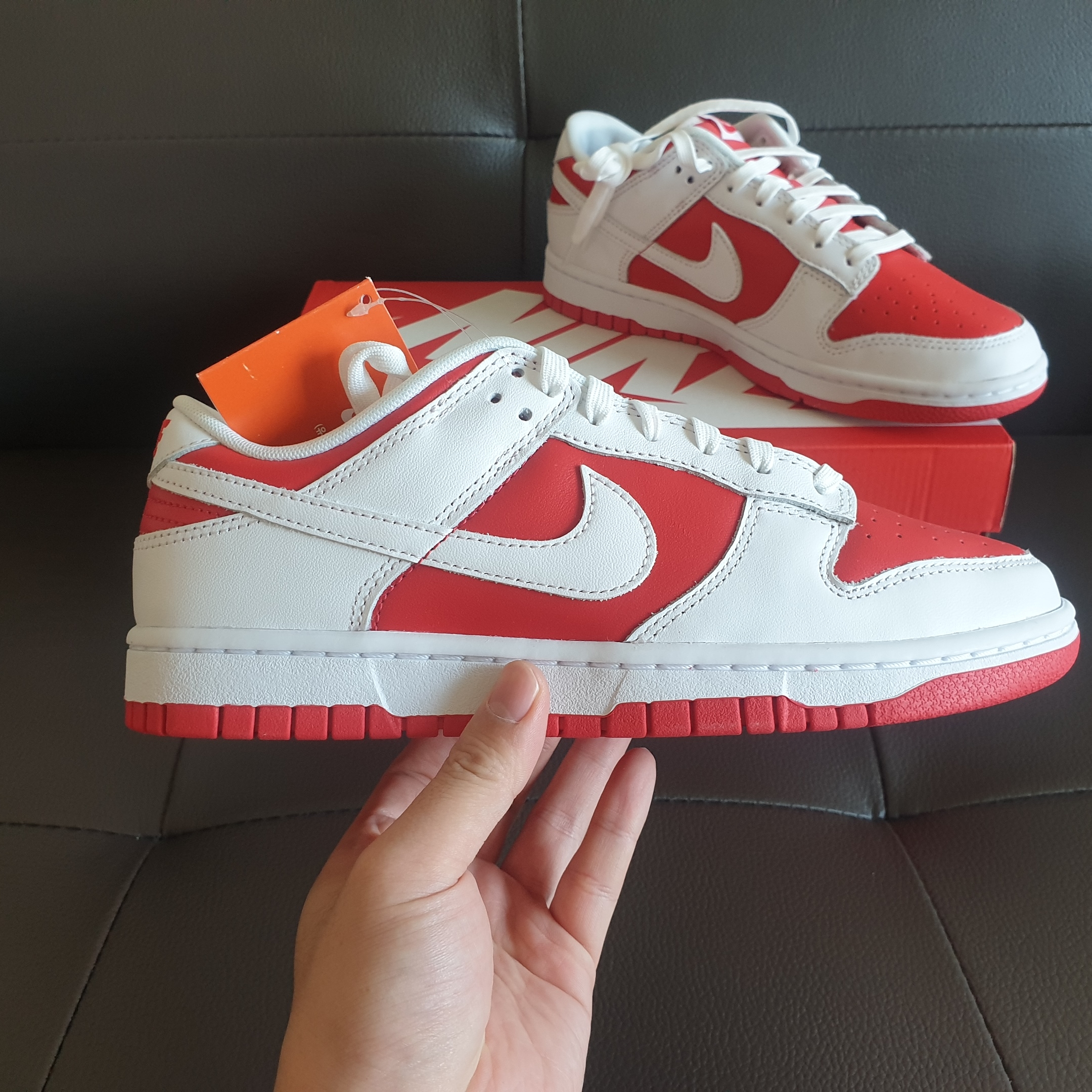 Nike Dunk Low Retro Championship Red 착용 스타일 - 2