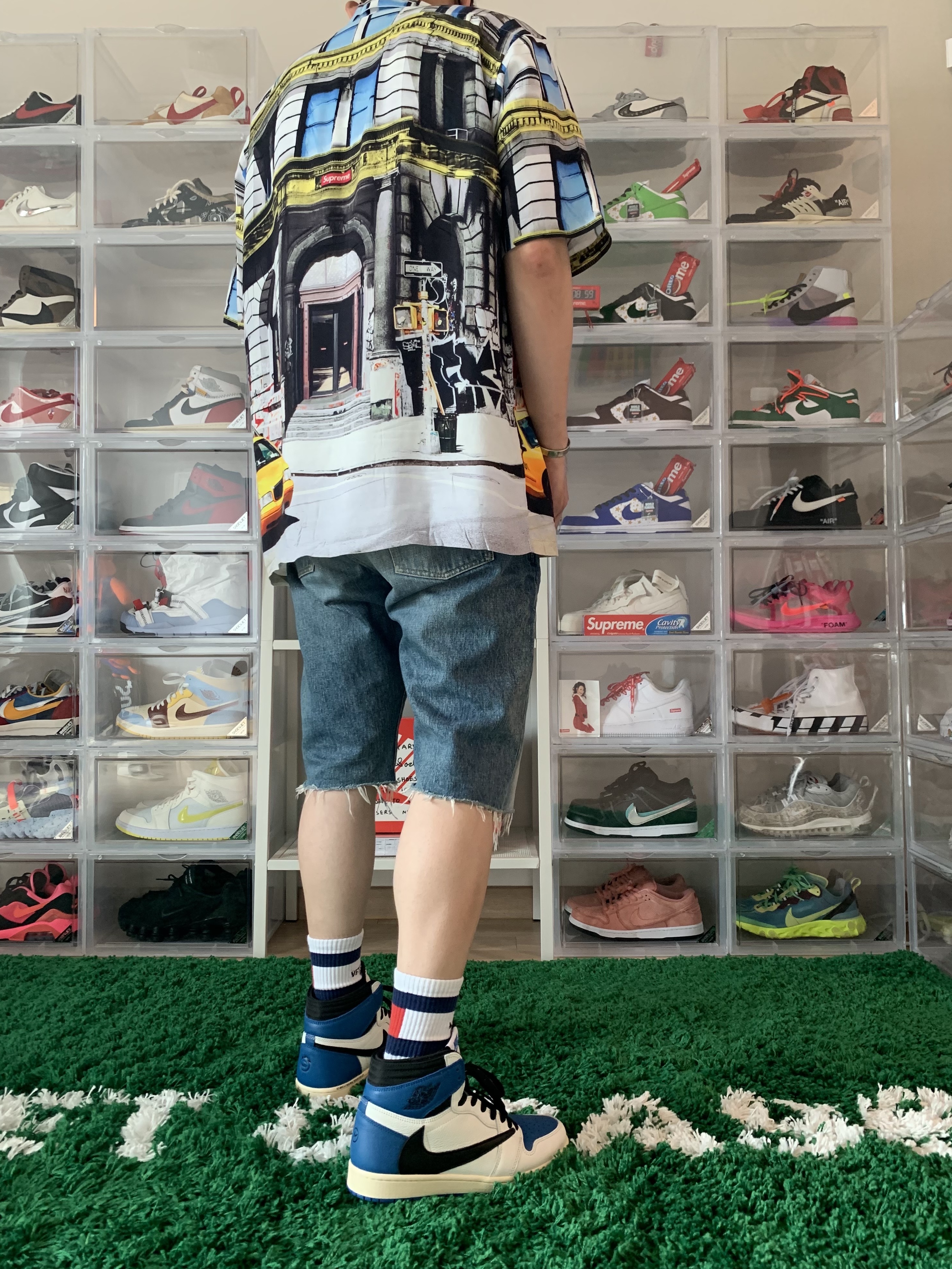Jordan 1 x Travis Scott x Fragment Retro High OG SP Military Blue, Supreme 190 Bowery Rayon S/S Shirt Multi-Color - 21SS 착용 스타일 - 2