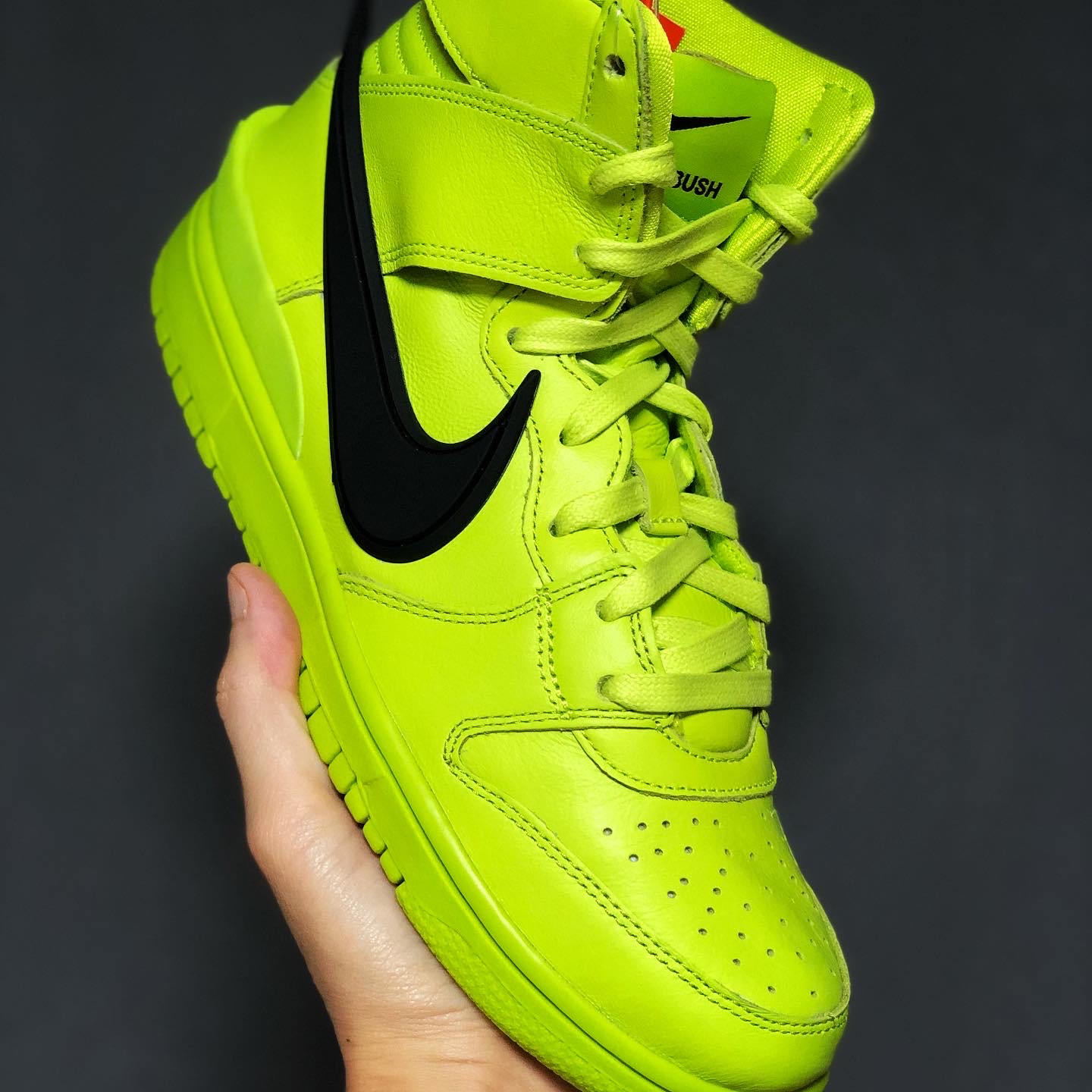 Nike x Ambush Dunk High Flash Lime 착용 스타일 - 5