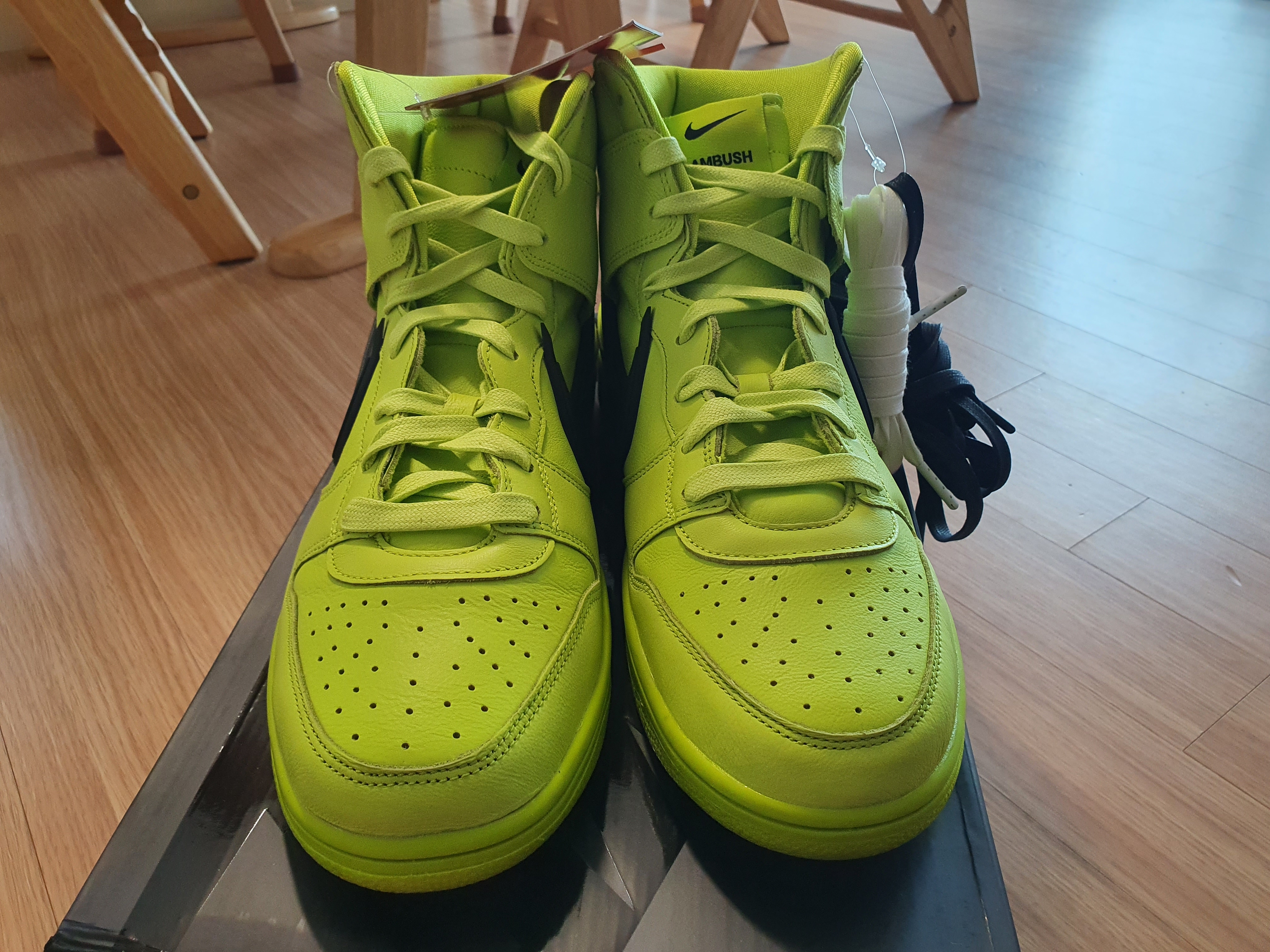 Nike x Ambush Dunk High Flash Lime 착용 스타일 - 4