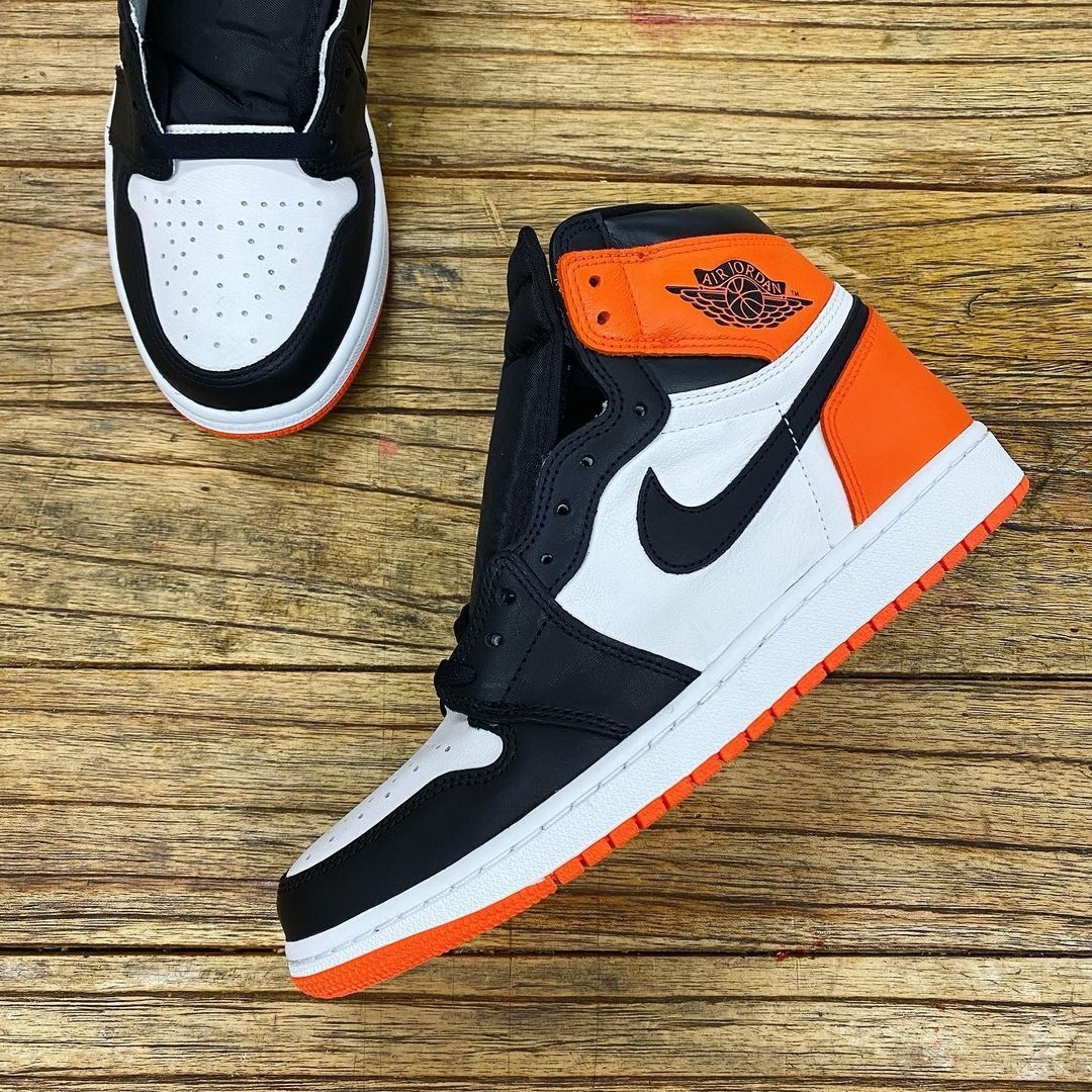 Jordan 1 Retro High OG Electro Orange 착용 스타일 - 4