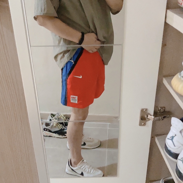 Nike x Undercover NRG Mesh Shorts Red Black - Asia, Nike Air Tailwind 79 White Phantom Black 착용 스타일 - 1