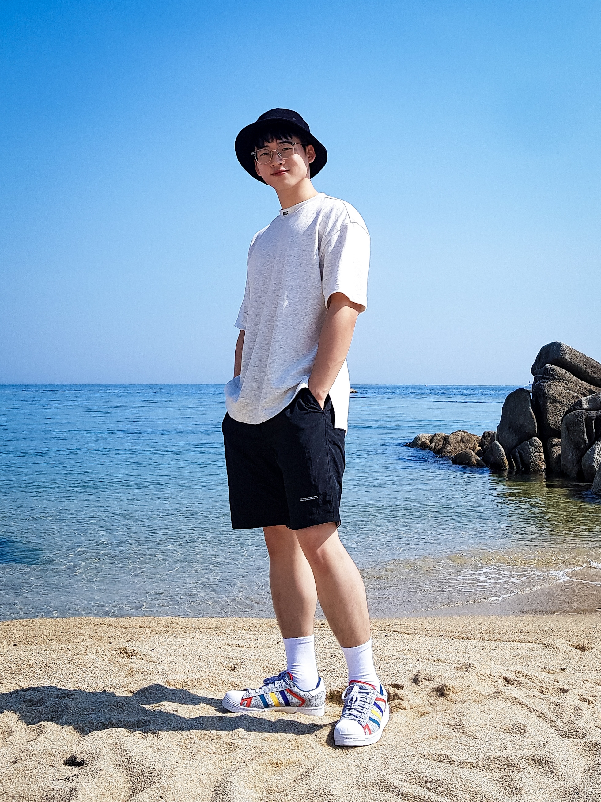Adidas x White Mountaineering Superstar Light Grey Heather 착용 스타일