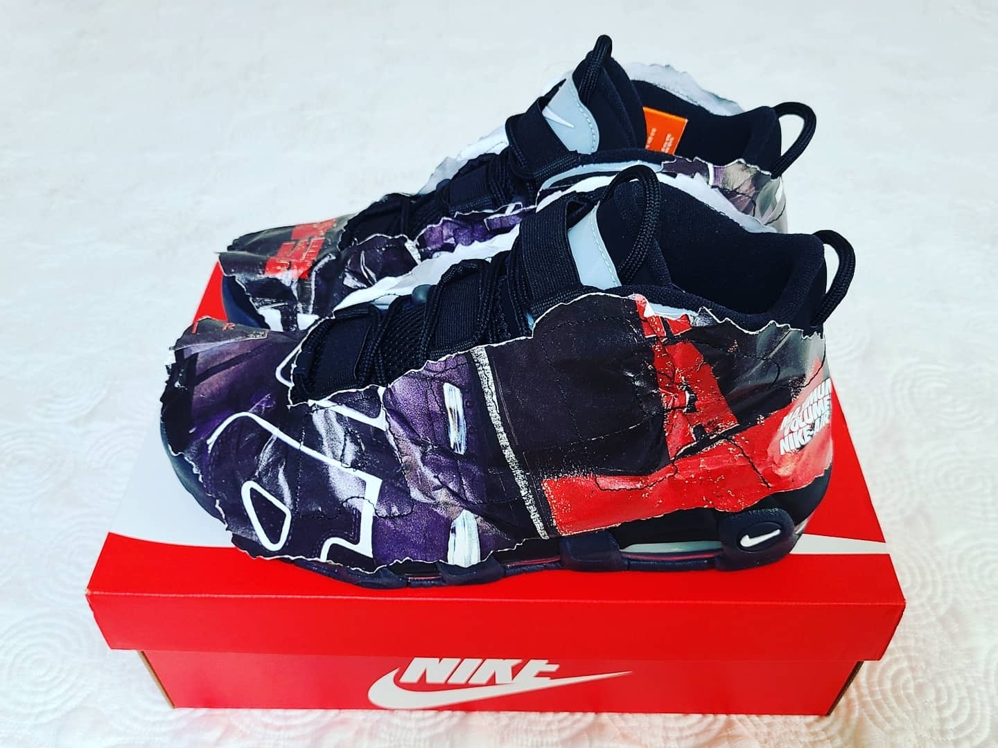 Nike Air More Uptempo 96 Maximum Volume 착용 스타일 - 2
