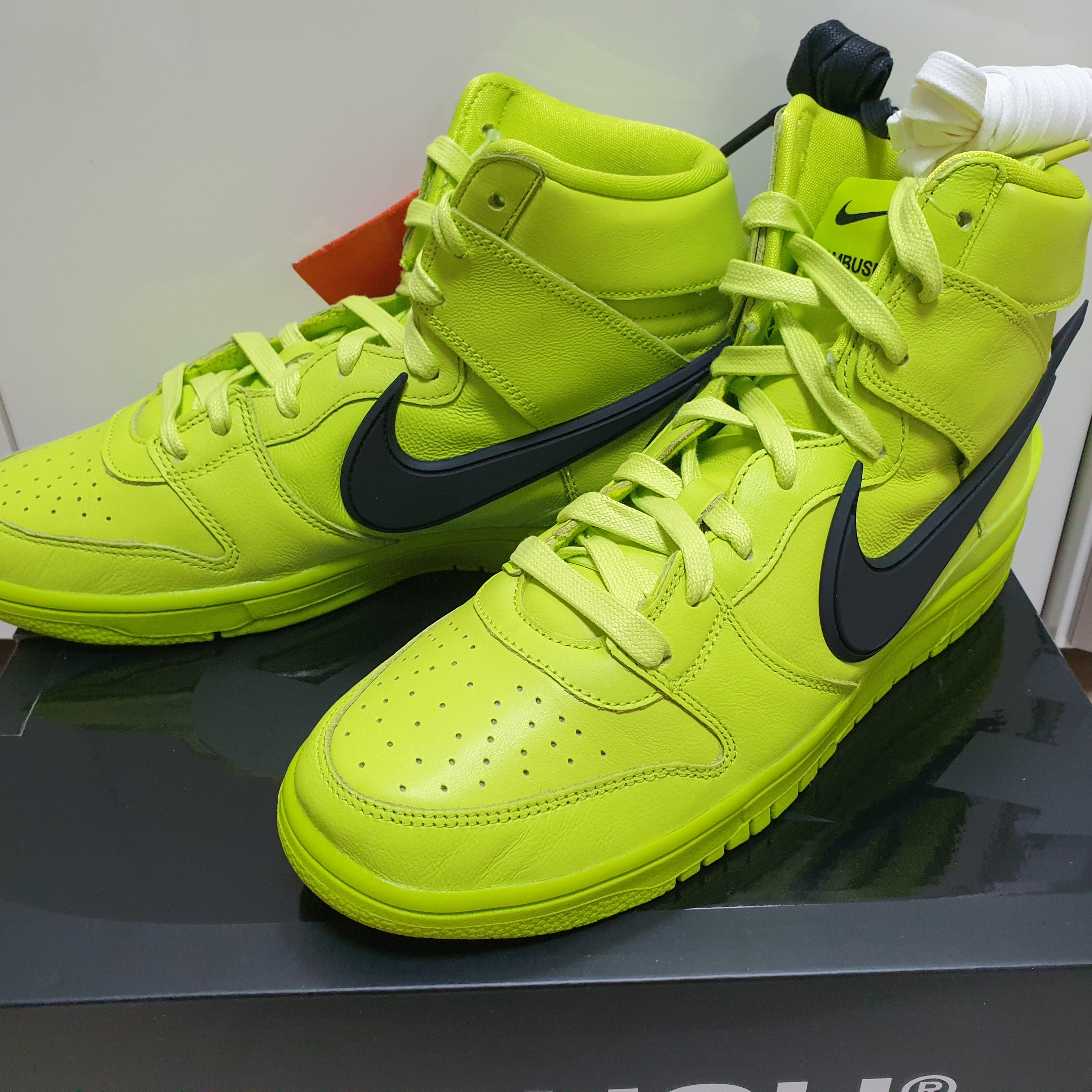 Nike x Ambush Dunk High Flash Lime 착용 스타일