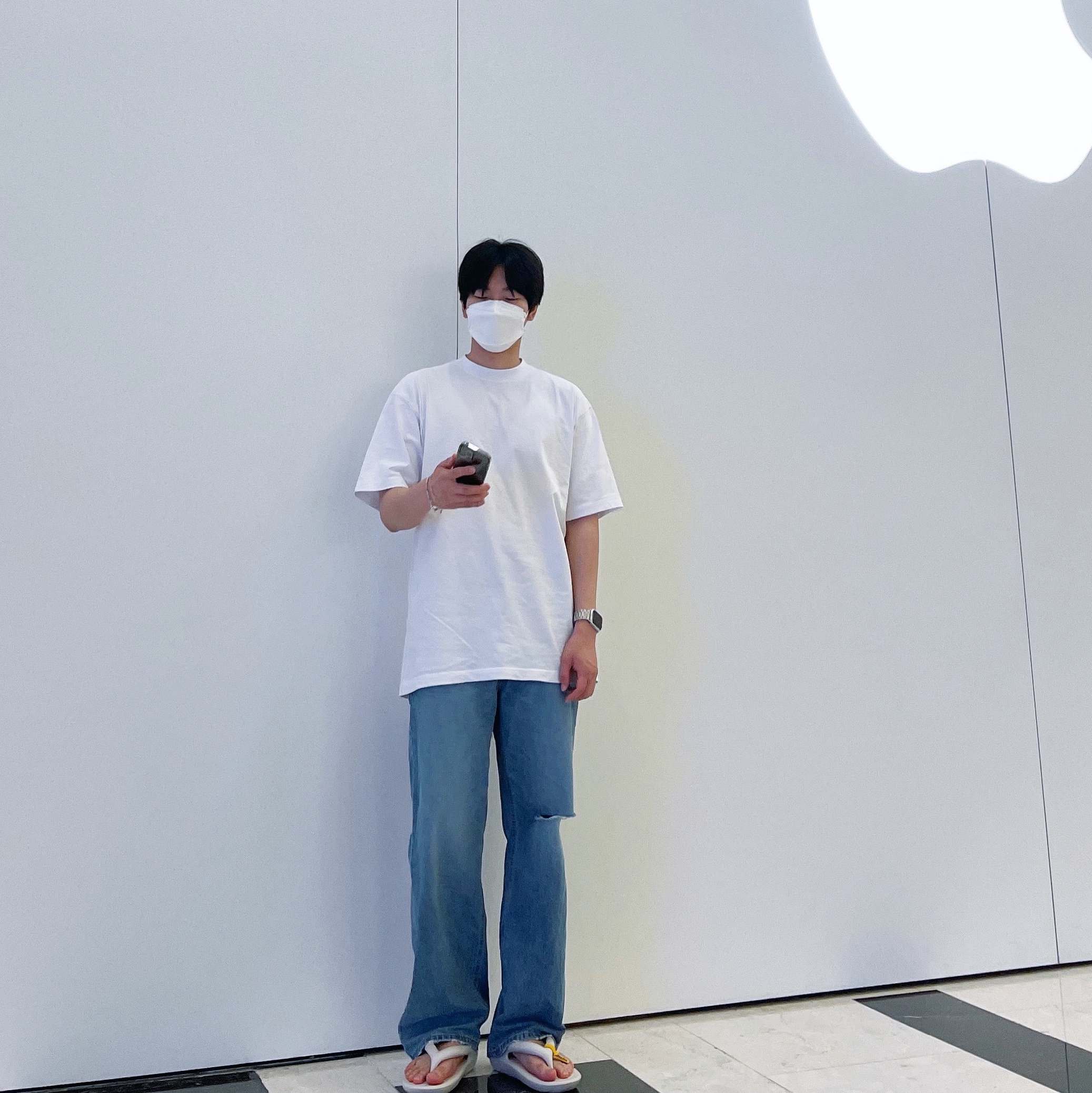 New Balance x Taw&Toe Flip Flop Ivory 착용 스타일