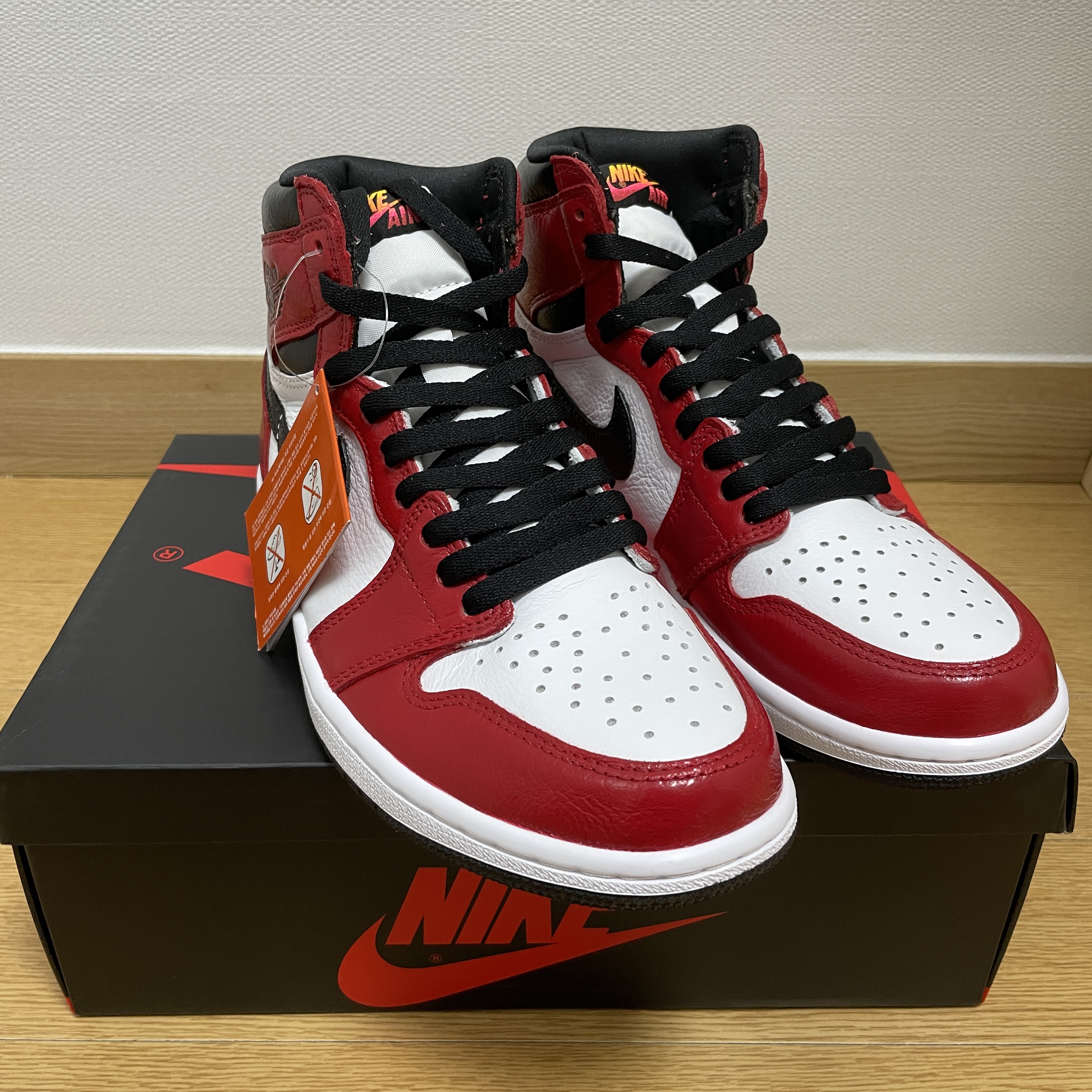 Jordan 1 Retro High OG Light Fusion Red 착용 스타일