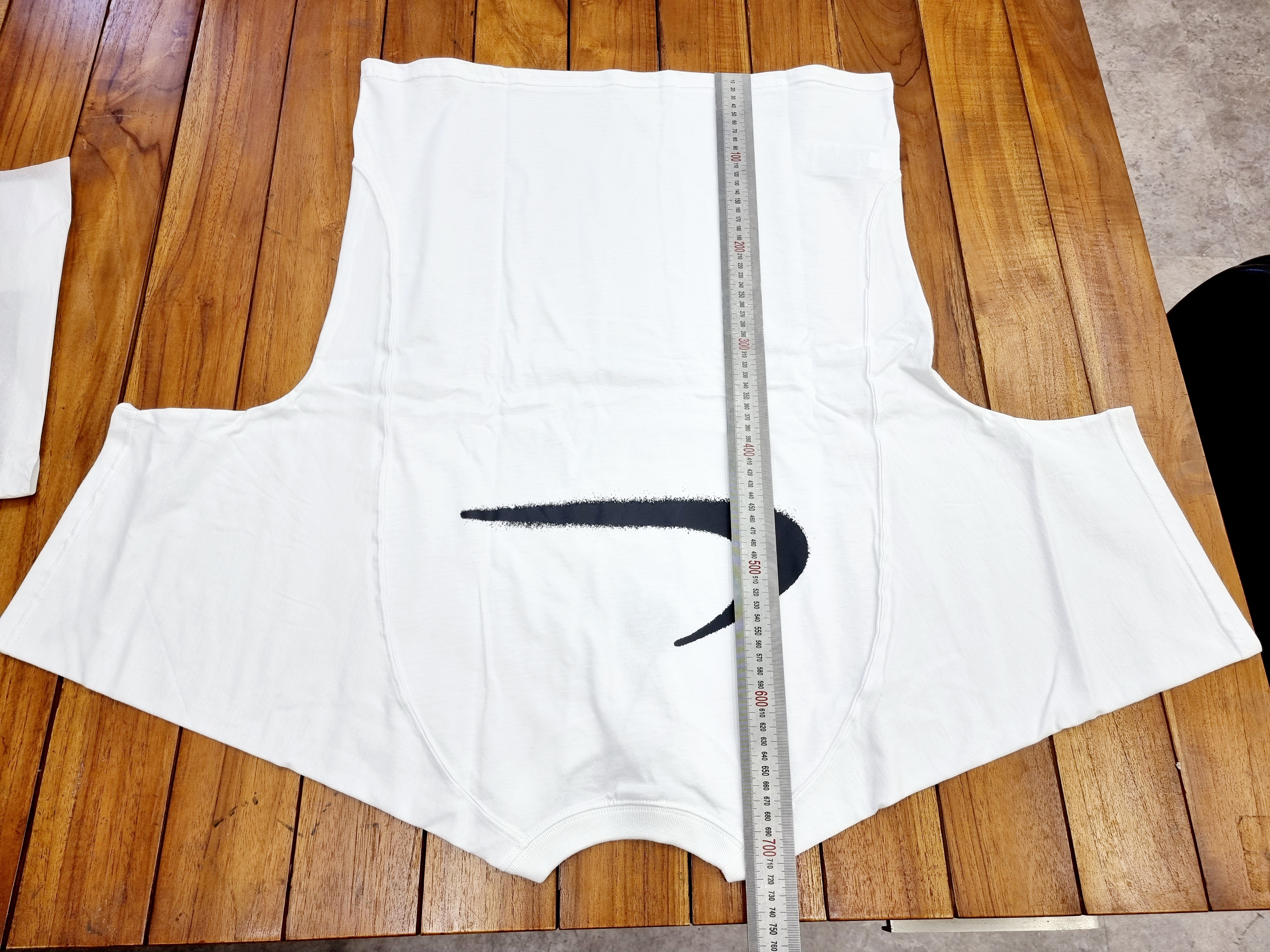 Nike x Off-White NRG Short Sleeve T-Shirt White 착용 스타일 - 2