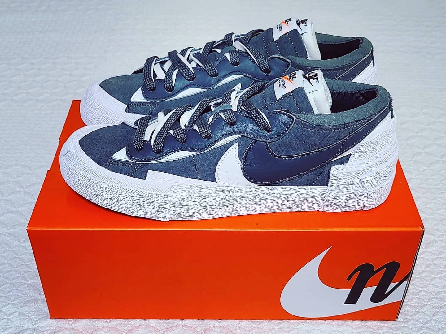 Nike x Sacai Blazer Low Iron Grey 착용 스타일 - 3