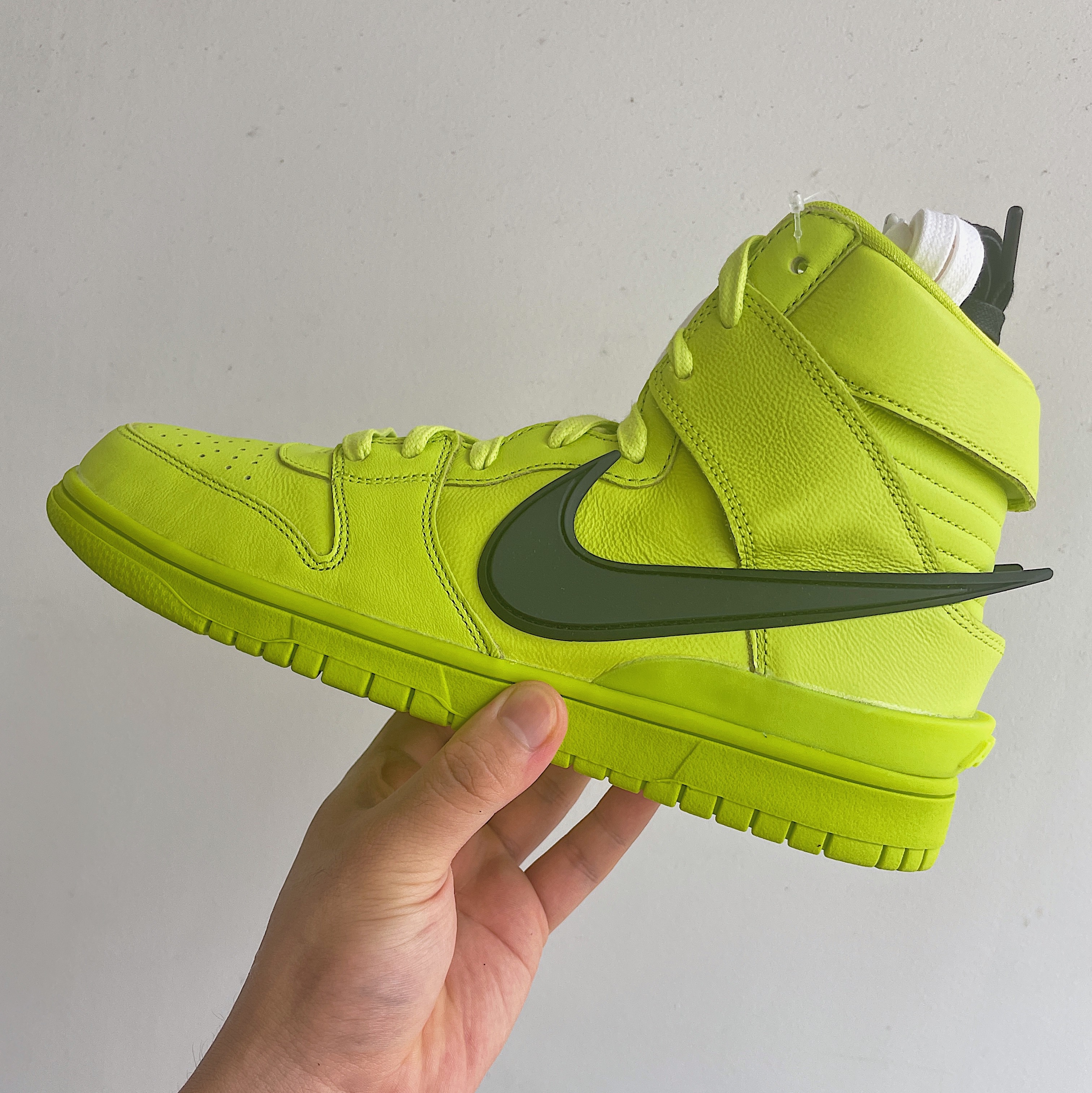 Nike x Ambush Dunk High Flash Lime 착용 스타일
