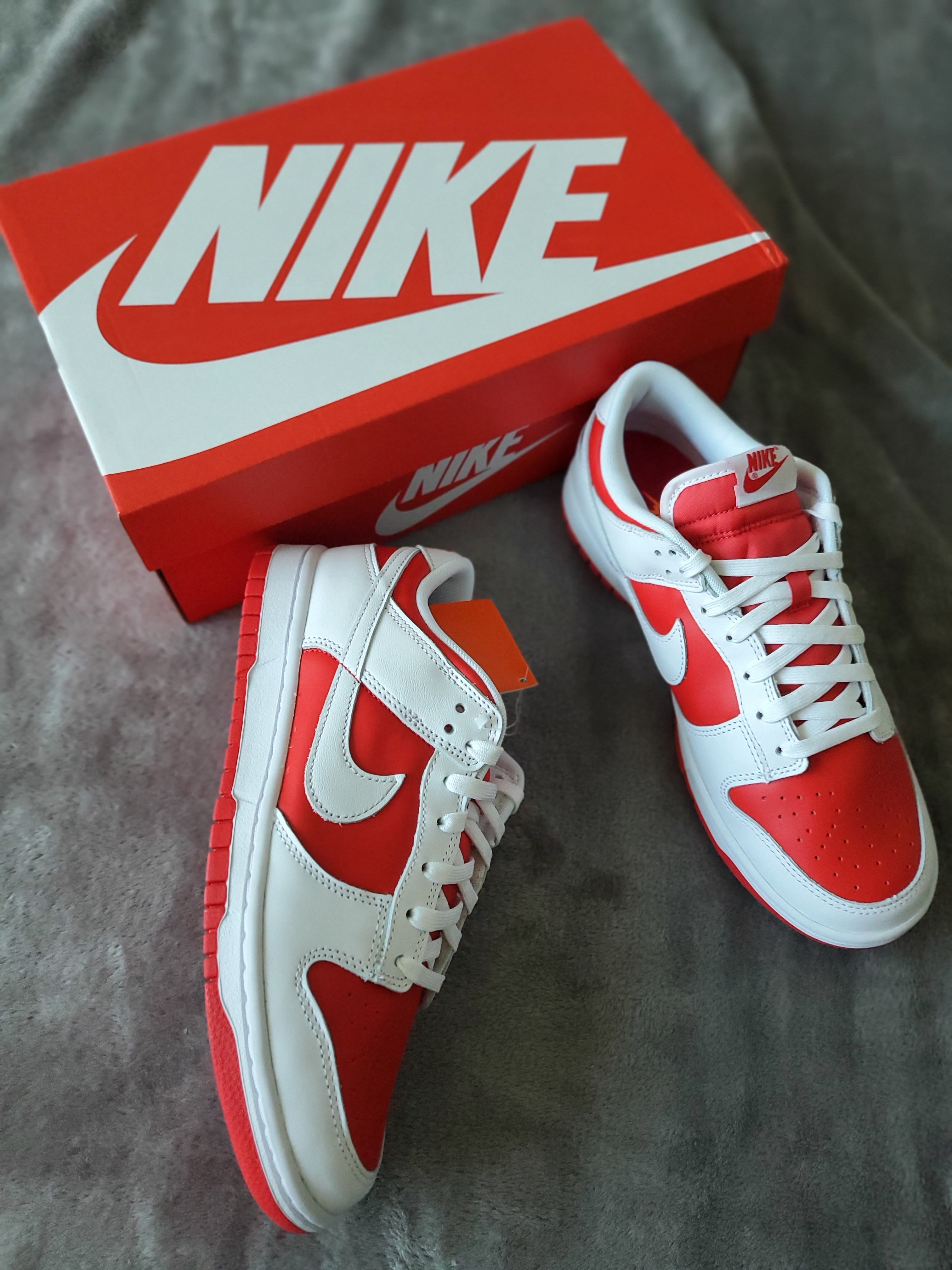Nike Dunk Low Retro Championship Red 착용 스타일 - 3