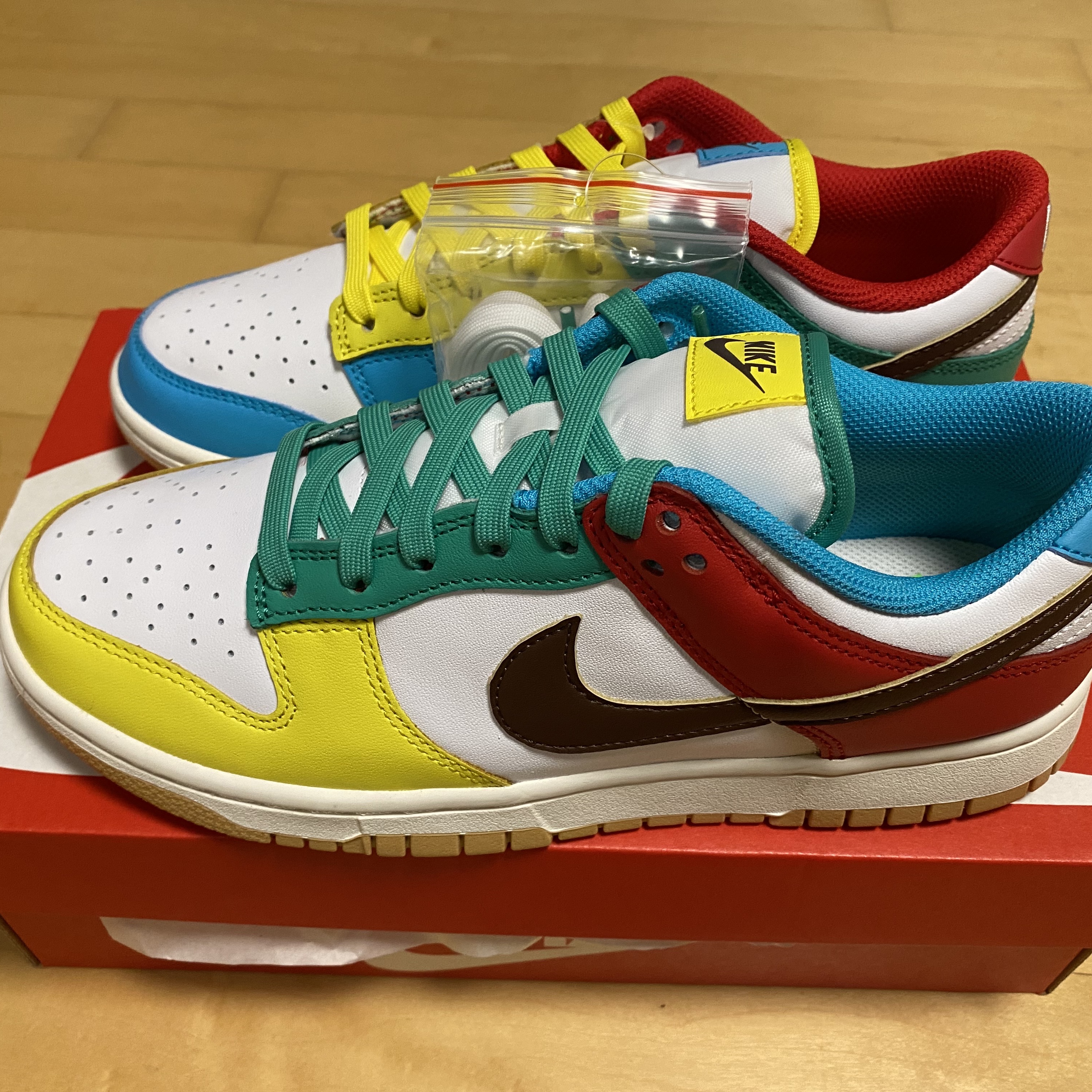 Nike Dunk Low SE Free.99 White 착용 스타일 - 2