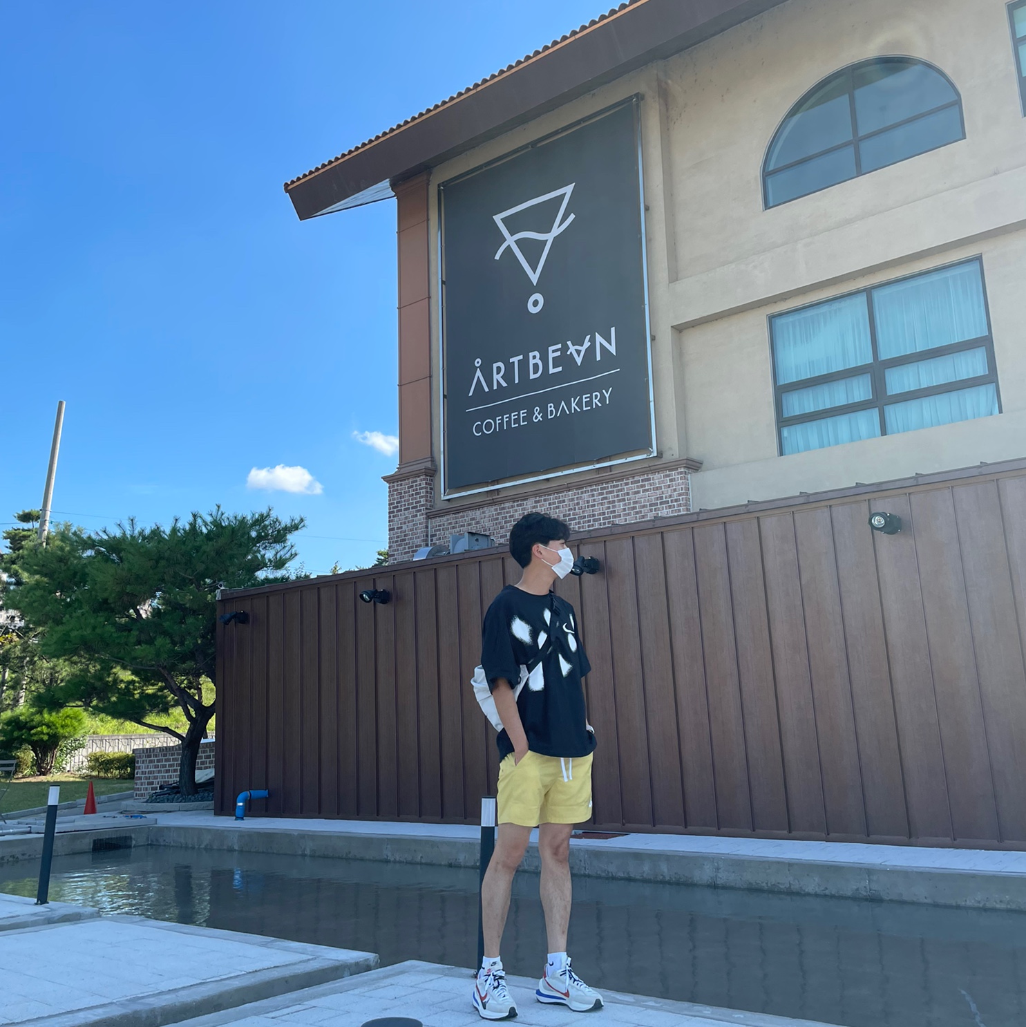 Nike x Sacai VaporWaffle Royal Fuchsia, Nike x Off-White NRG Short Sleeve T-Shirt Black 착용 스타일