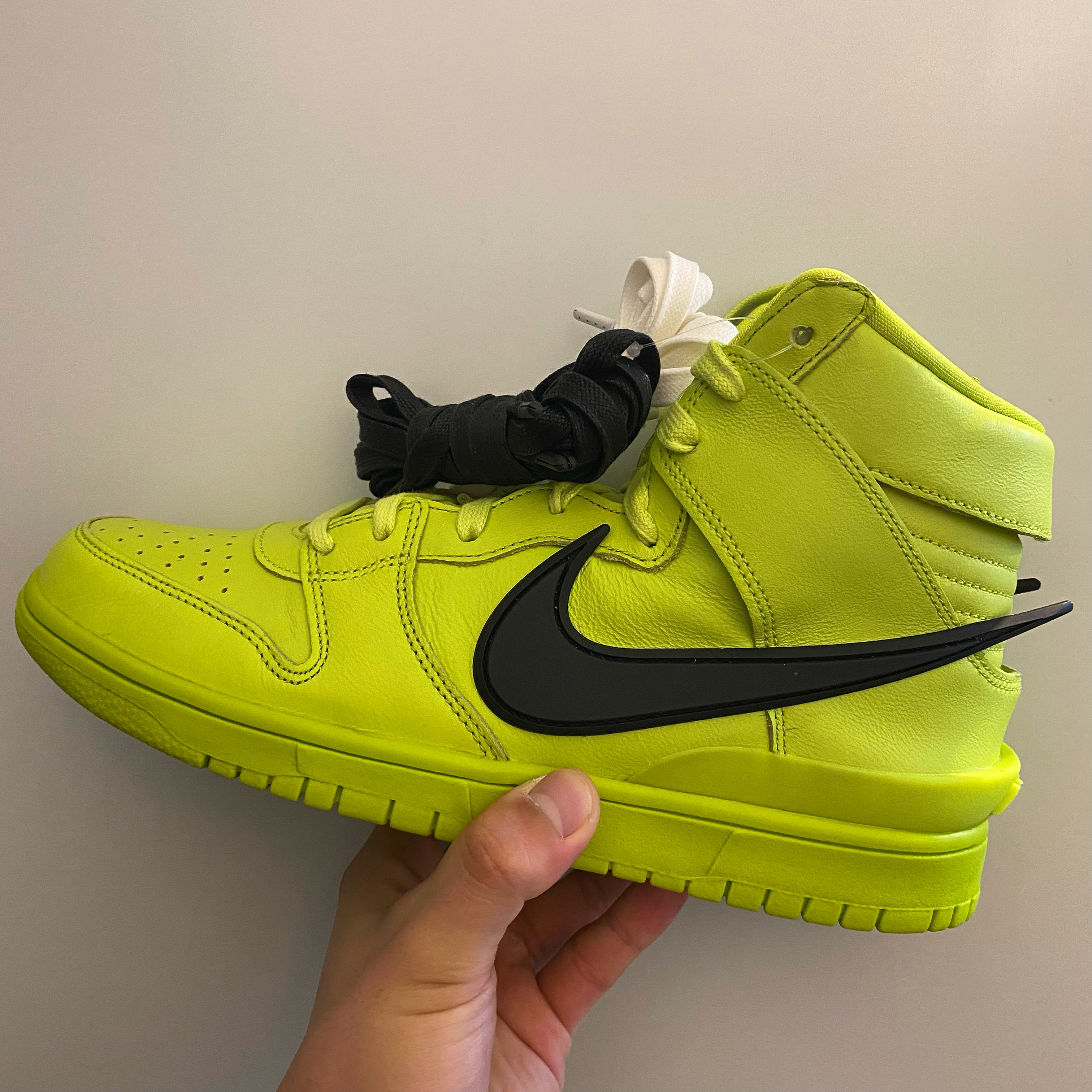 Nike x Ambush Dunk High Flash Lime 착용 스타일