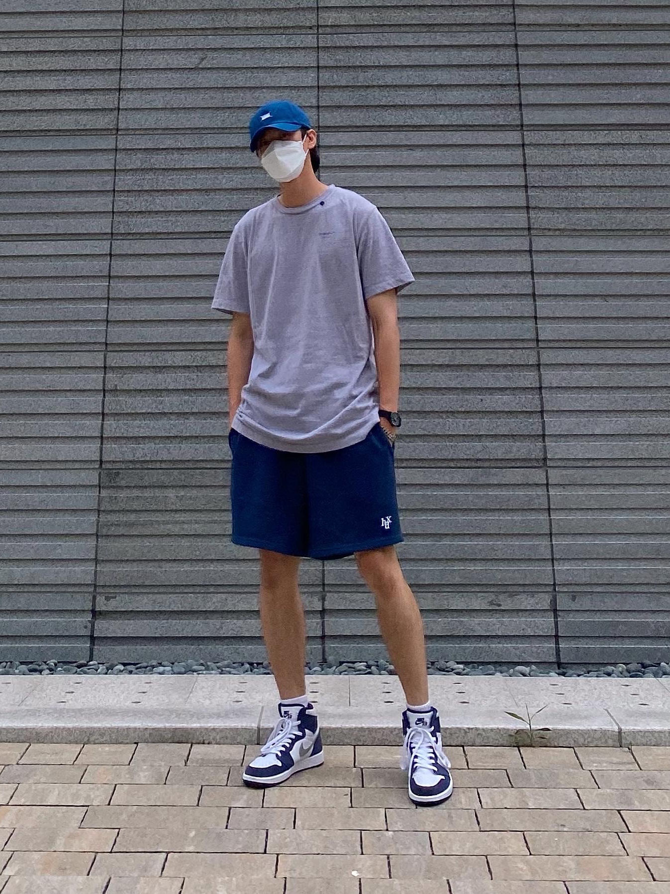Jordan 1 Retro High OG CO.JP Midnight Navy 착용 스타일 - 2