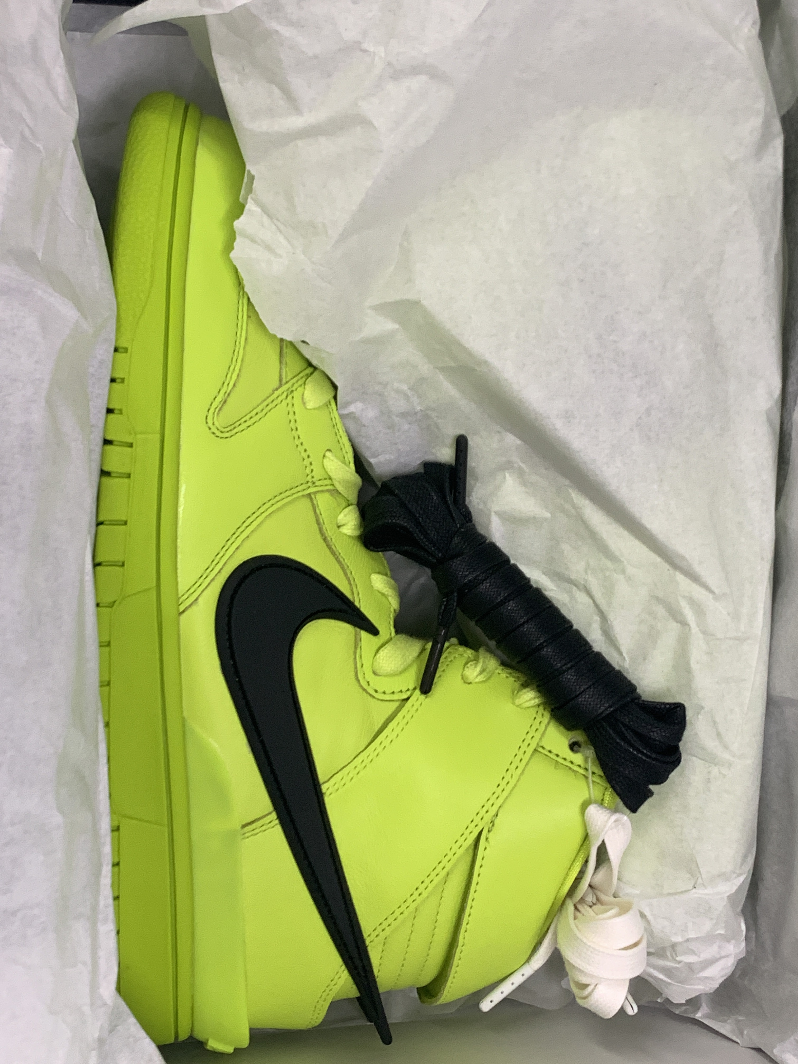 Nike x Ambush Dunk High Flash Lime 착용 스타일