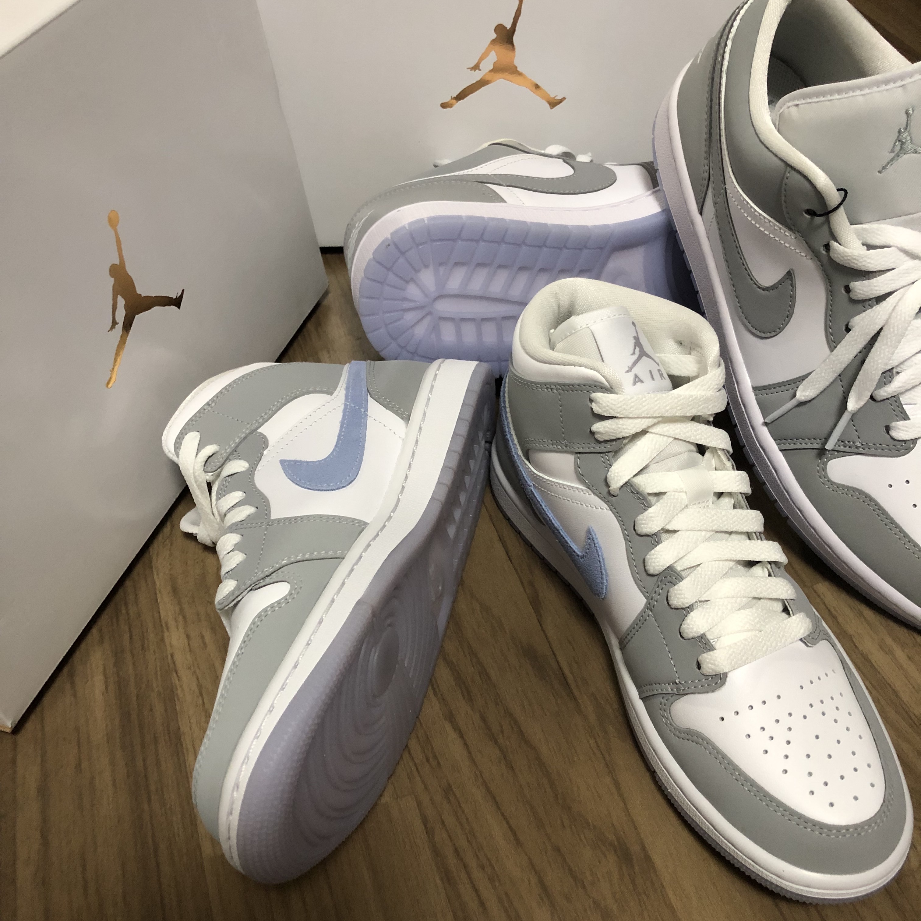 (W) Jordan 1 Mid Wolf Grey, (W) Jordan 1 Low White Wolf Grey 착용 스타일 - 2