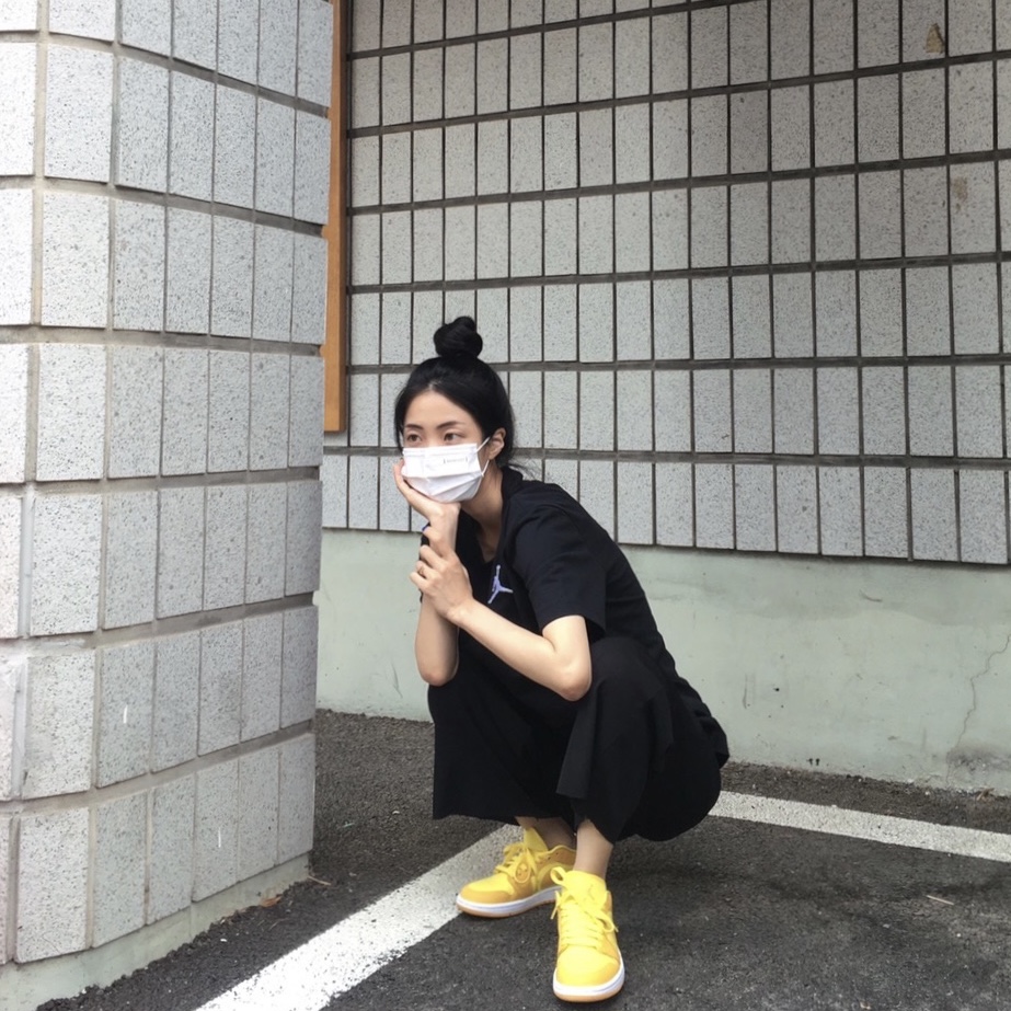 (W) Jordan 1 Low Yellow Strike 착용 스타일 - 2