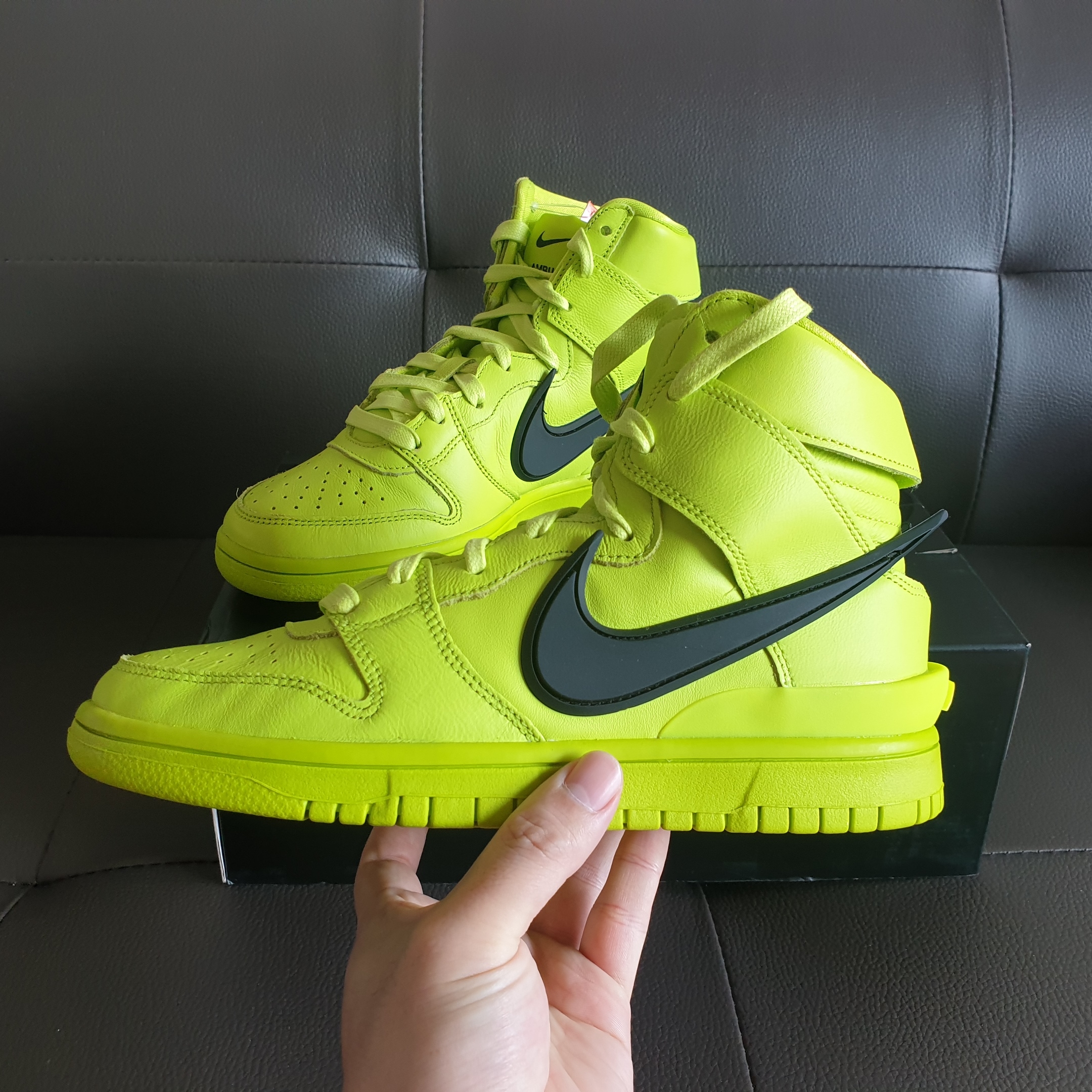 Nike x Ambush Dunk High Flash Lime 착용 스타일 - 2