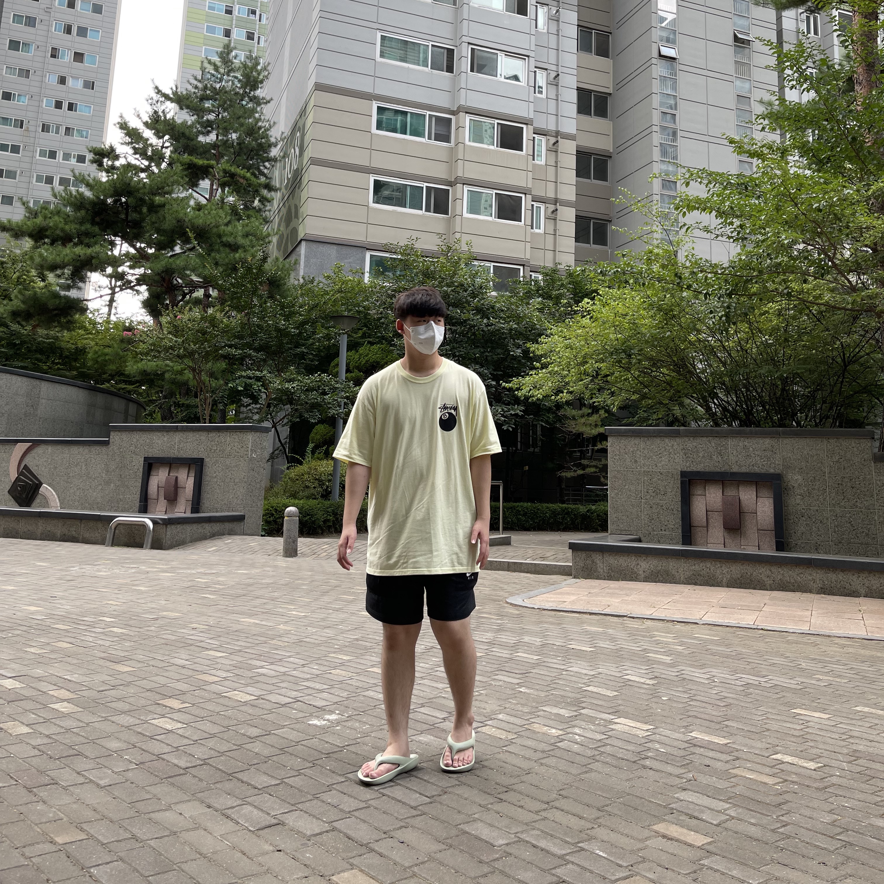 New Balance x Taw&Toe Flip Flop Light Green, Stussy 8 Ball T-Shirt Pale Yellow - 21SS 착용 스타일 - 1