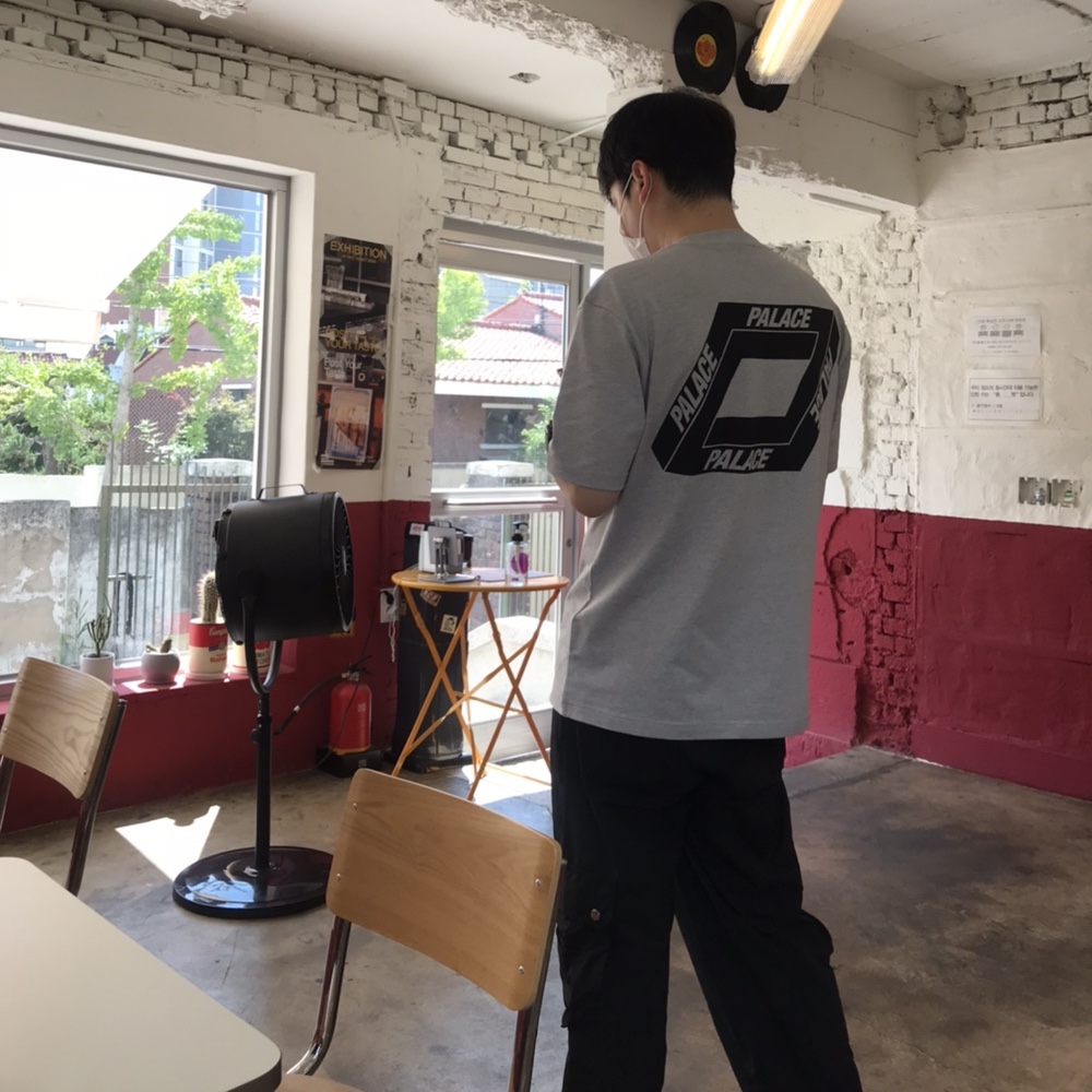 Palace Dodgy But Lush T-Shirt Grey Marl - 21SS 착용 스타일