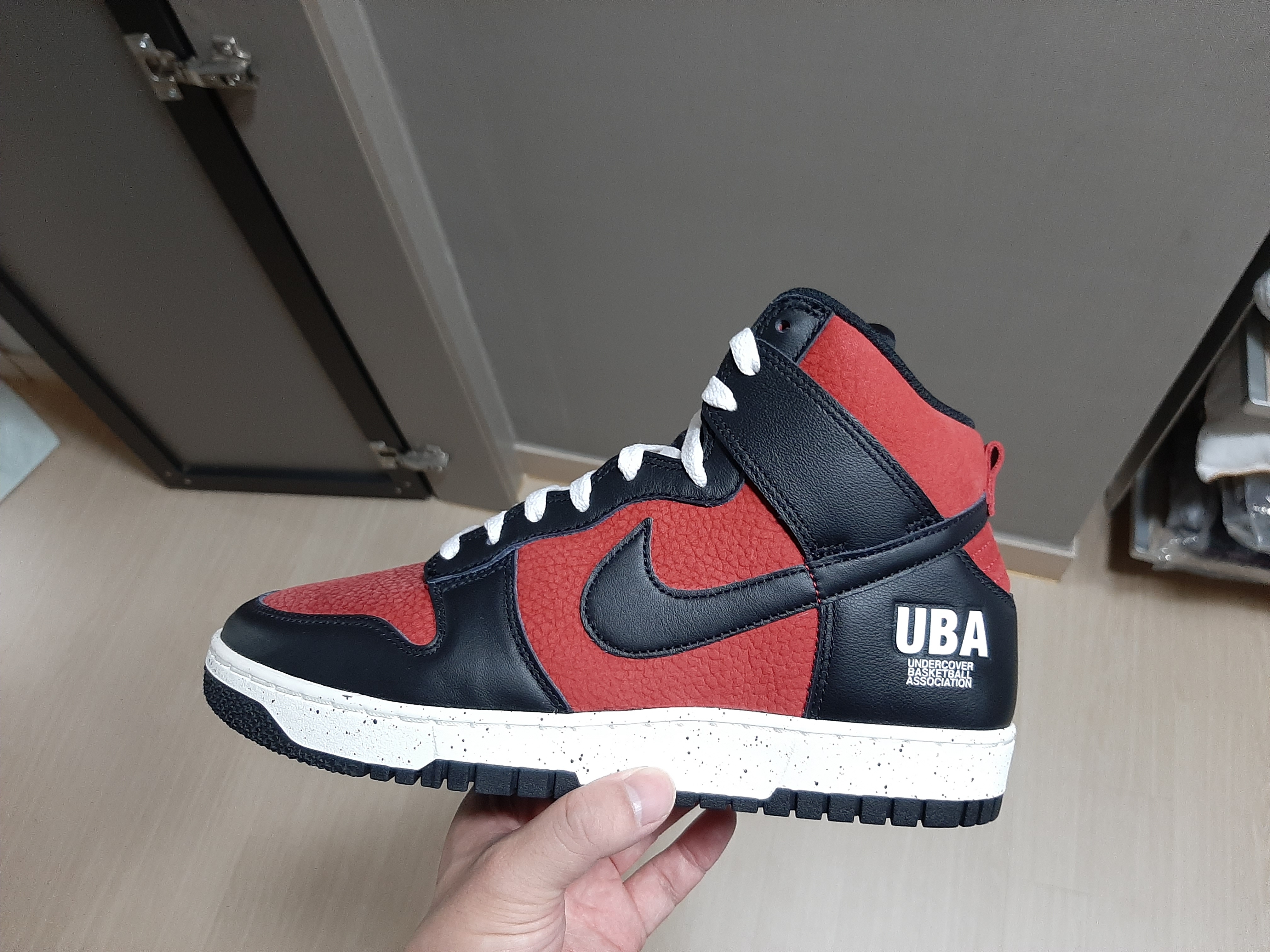 Nike x Undercover Dunk High 1985 Gym Red 착용 스타일 - 1