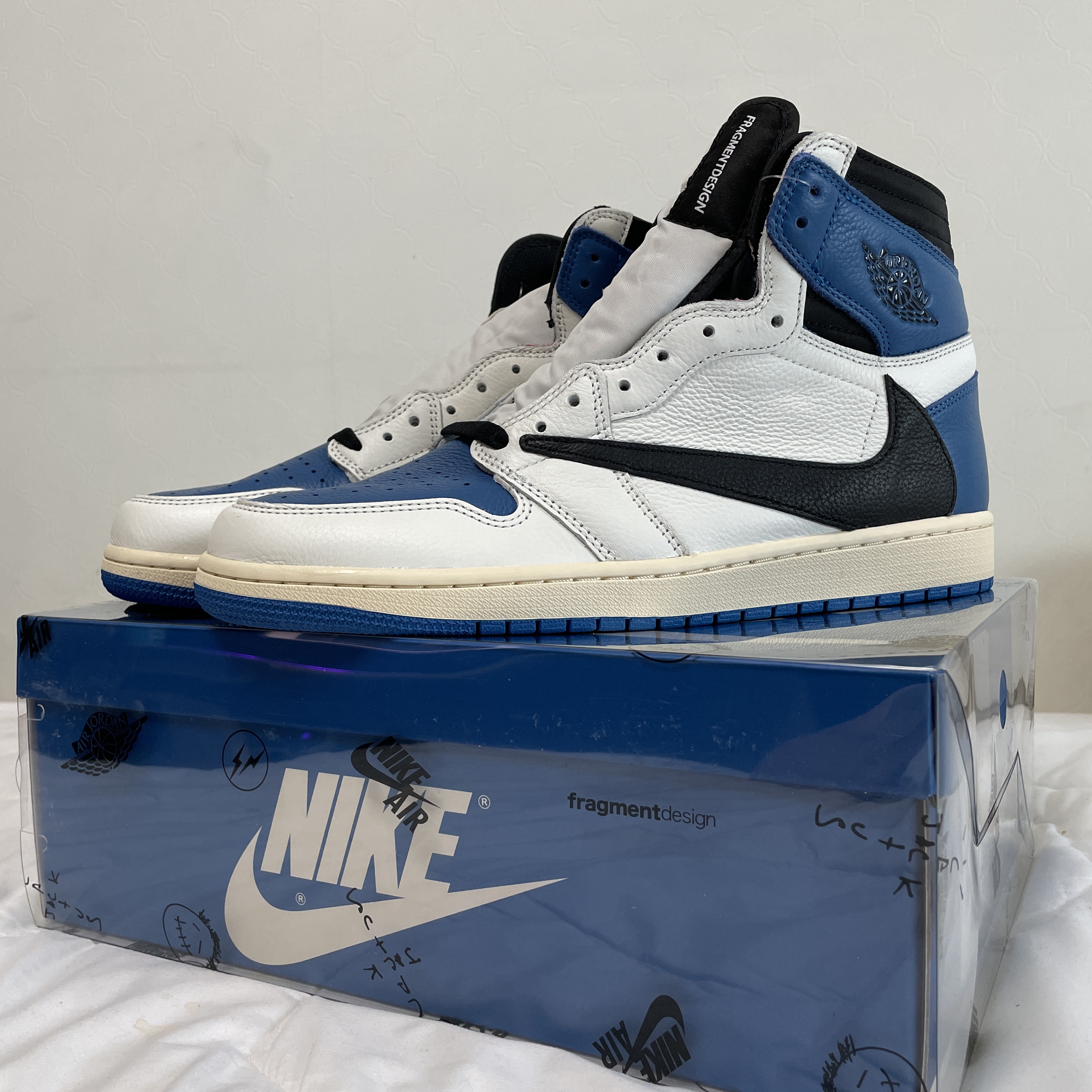 Jordan 1 x Travis Scott x Fragment Retro High OG SP Military Blue 착용 스타일 - 2