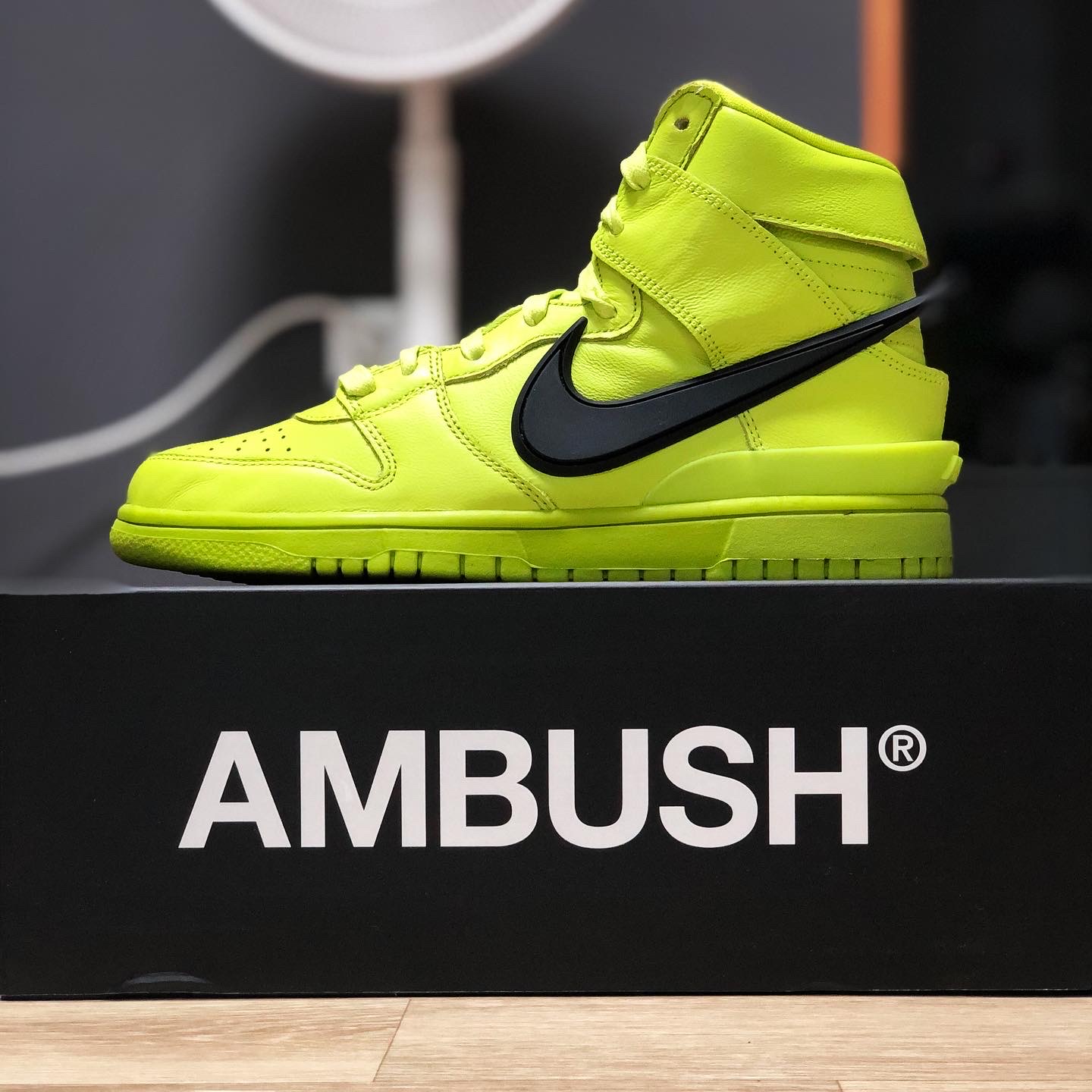 Nike x Ambush Dunk High Flash Lime 착용 스타일 - 3