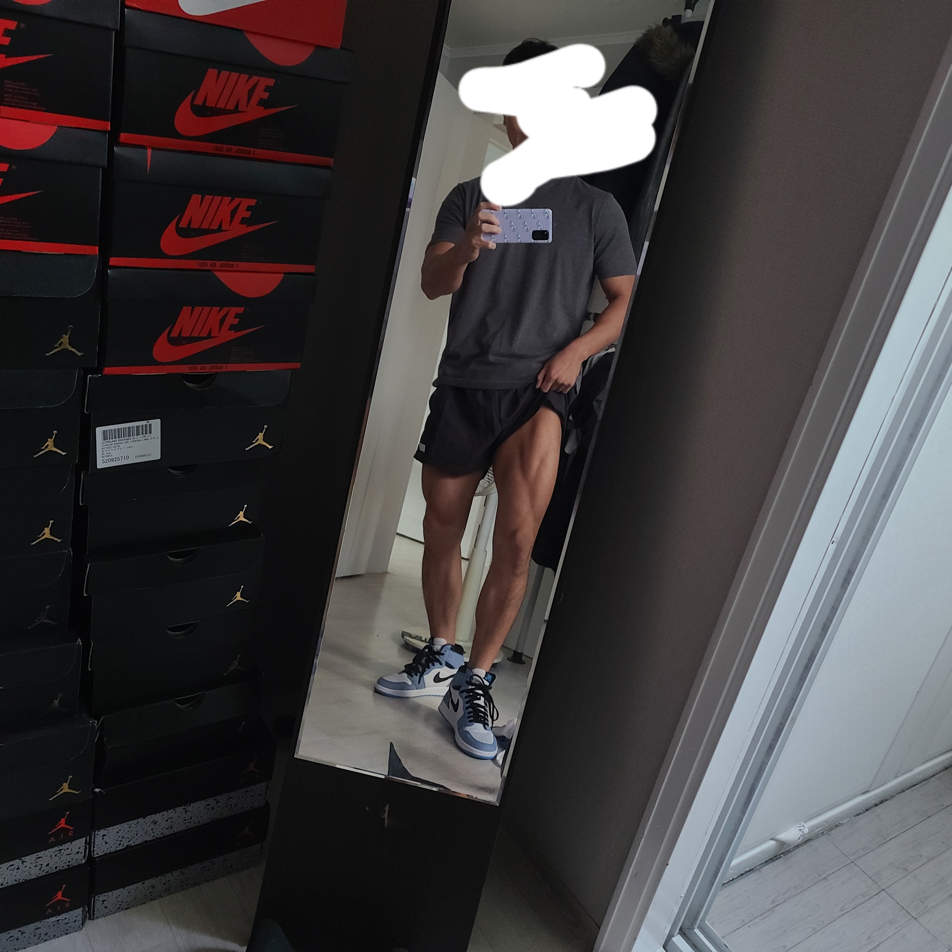 Jordan 1 Retro High OG University Blue 착용 스타일